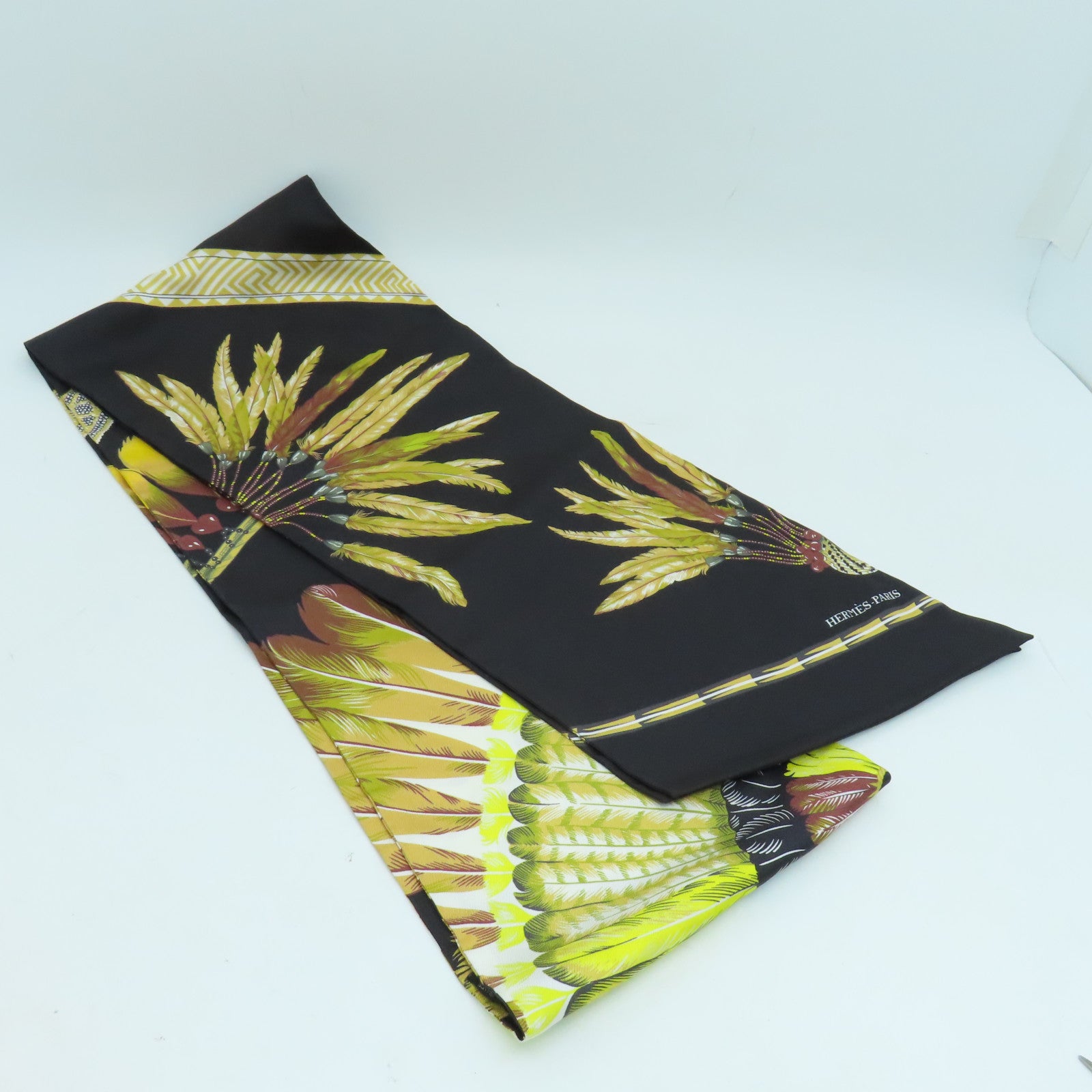 HERMES 絲質Maxi Twilly 20x220絲巾黑色彩色