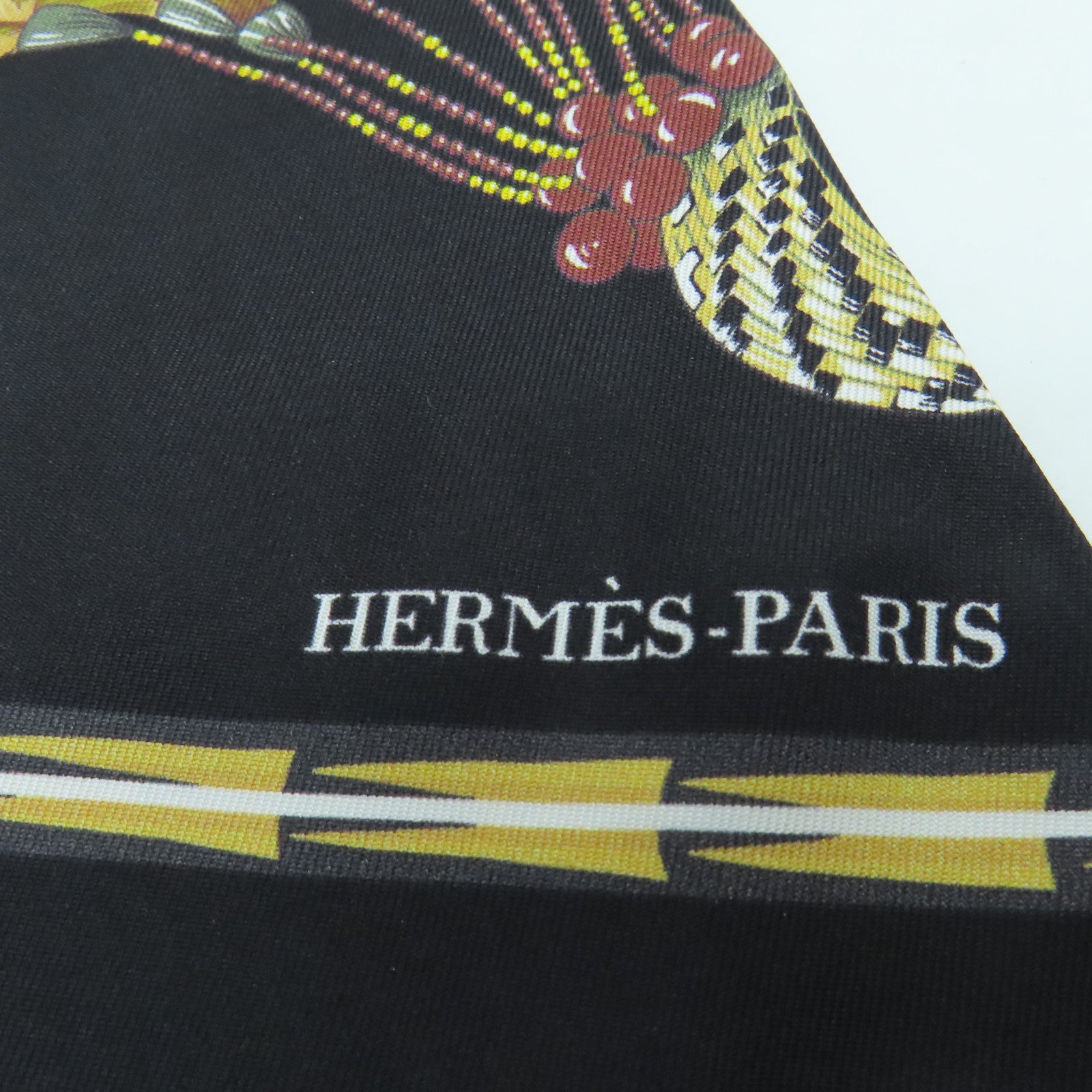 HERMES 絲質Maxi Twilly 20x220絲巾黑色彩色
