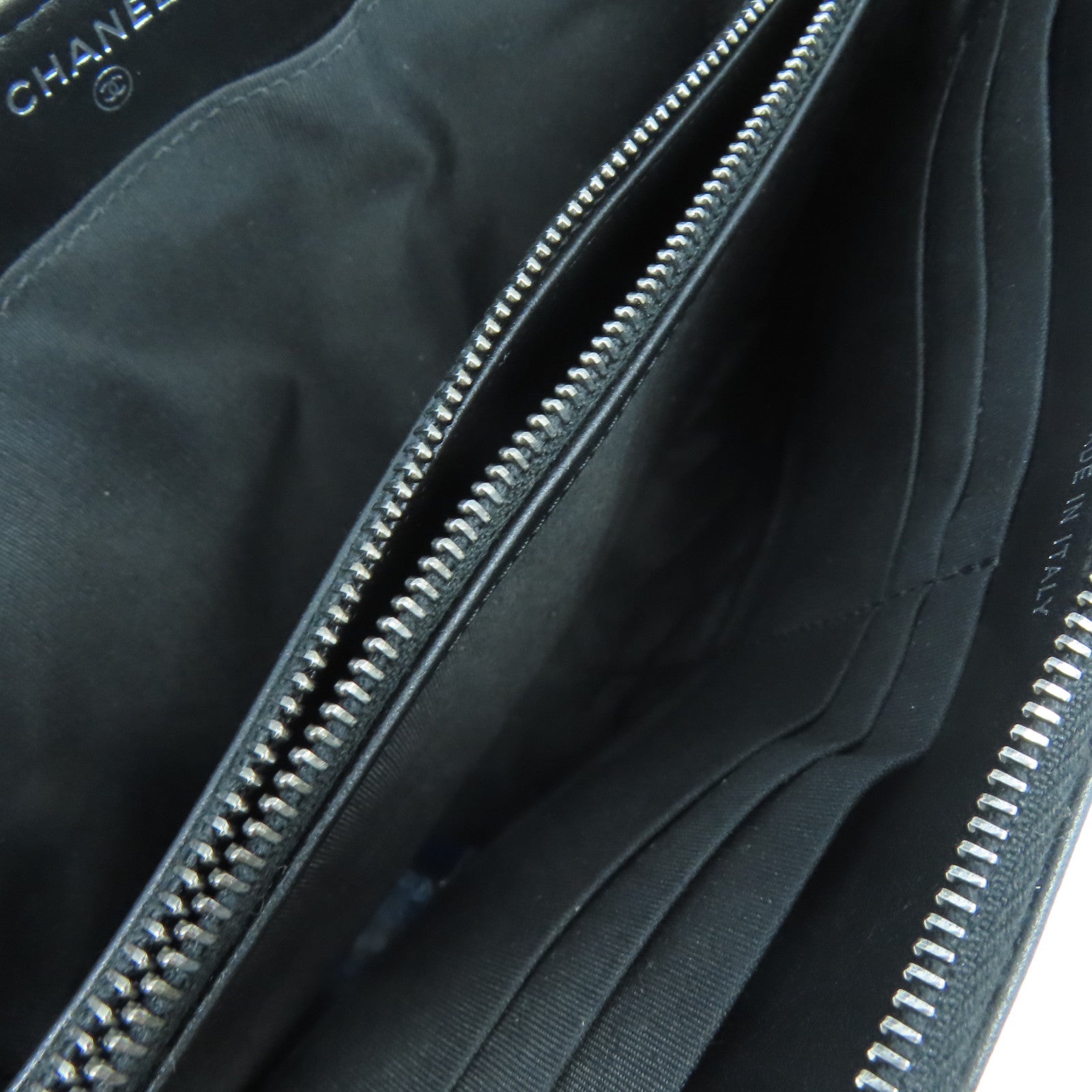 CHANEL 菱格羊皮皮革Boy Clutch Bag黑扣手拿包黑色