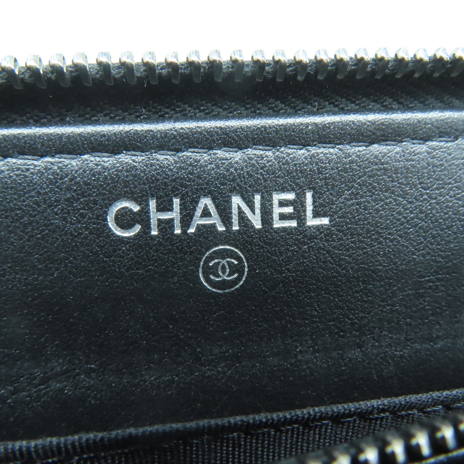 CHANEL 菱格羊皮皮革Boy Clutch Bag黑扣手拿包黑色