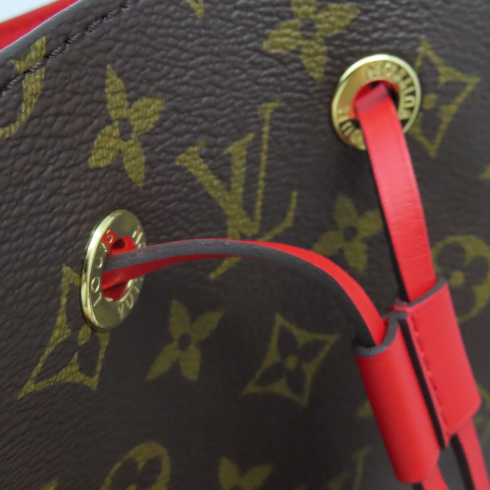 LOUIS VUITTON Monogram Neo Noe MM Shoulder Bag肩背袋啡色/紅色