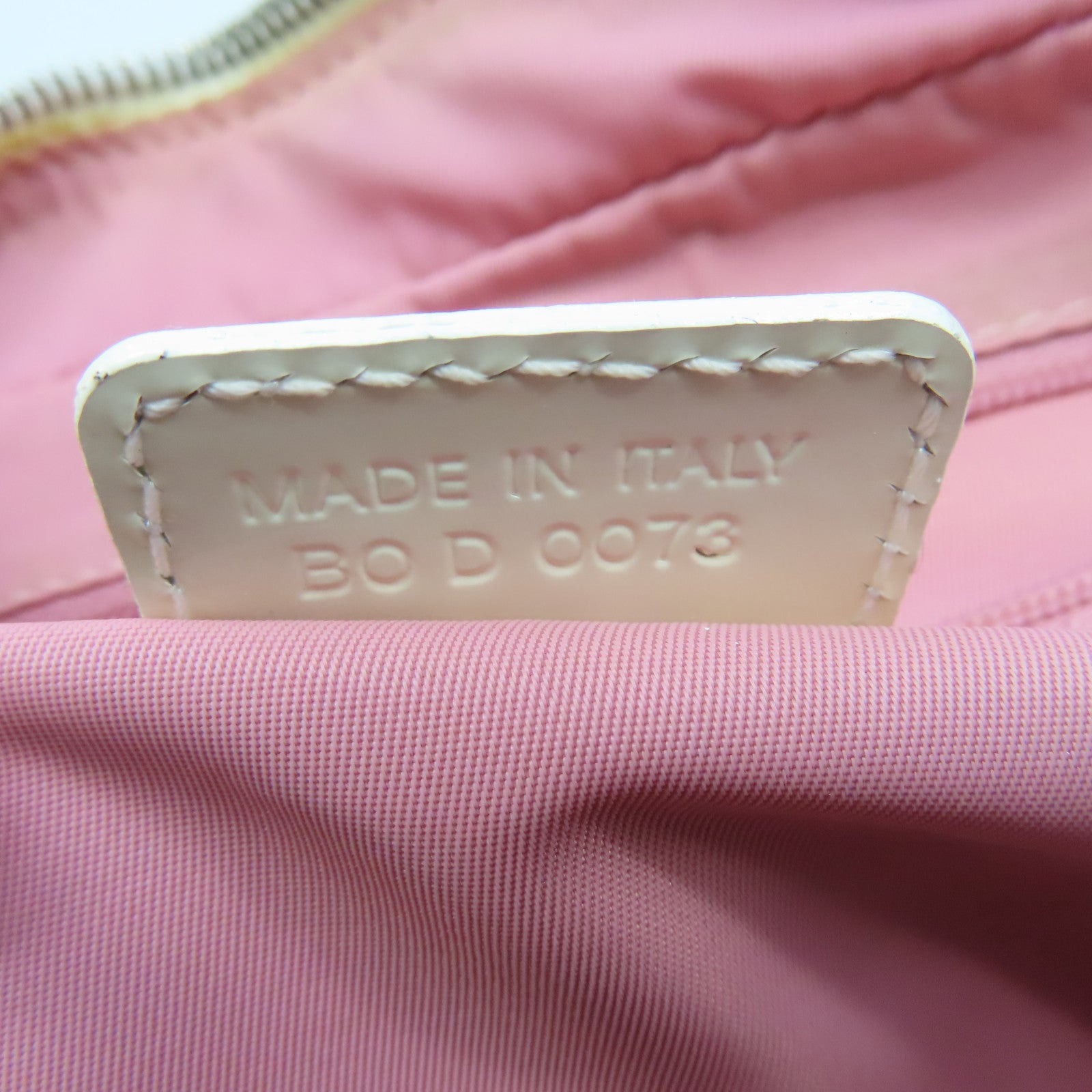 Dior 涂层皮革Shoulder Bag银扣肩背袋粉红色白色