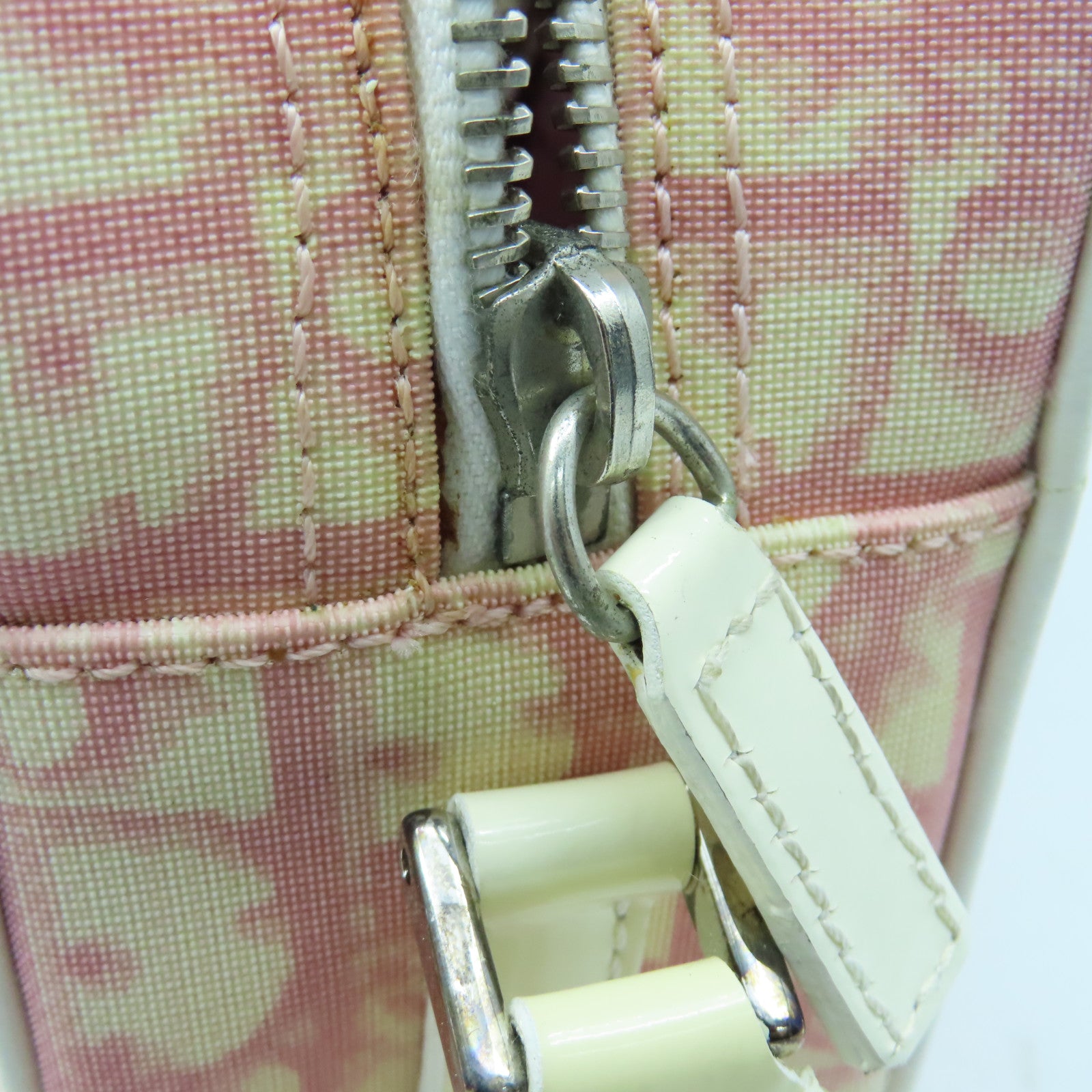 Dior 涂层皮革Shoulder Bag银扣肩背袋粉红色白色