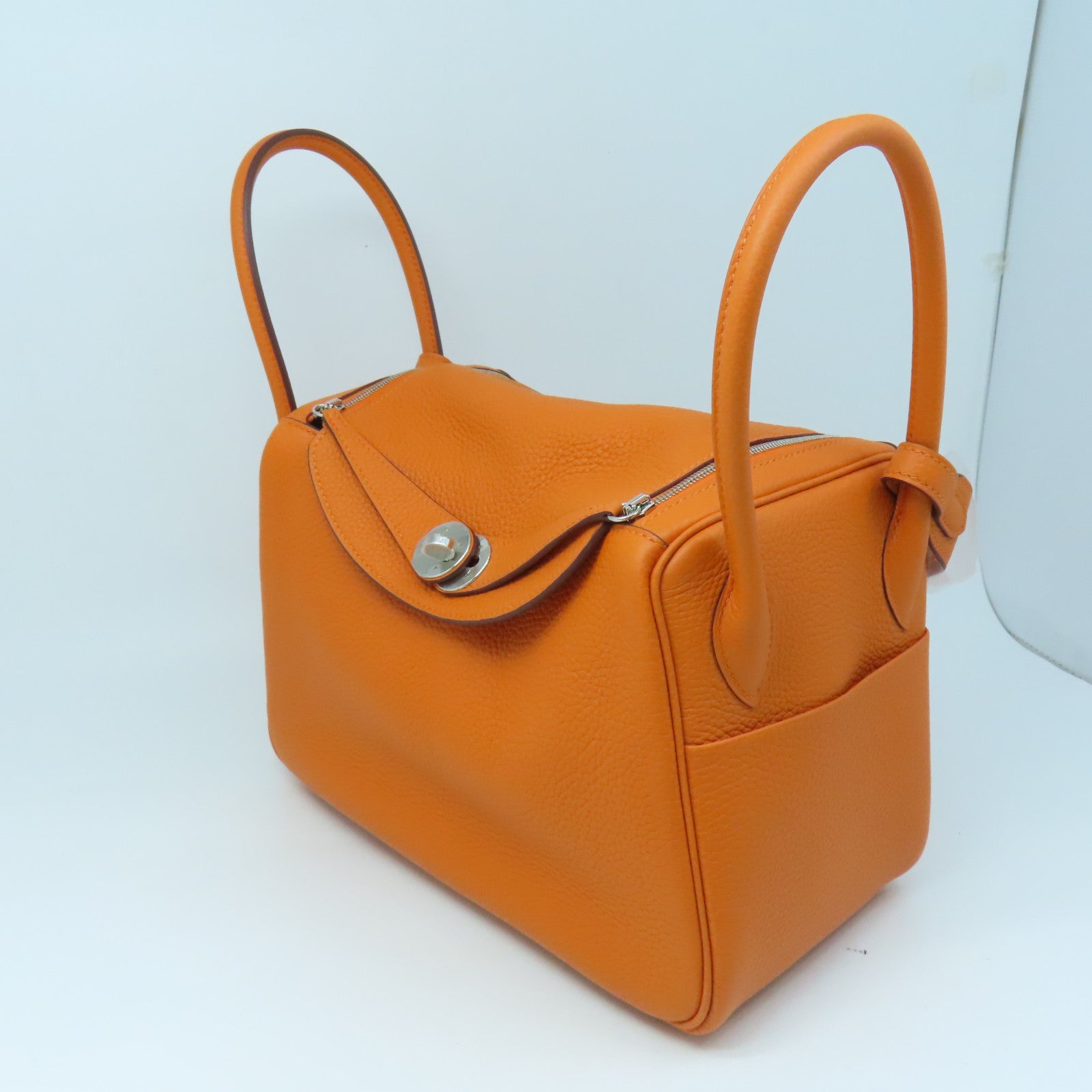 HERMES Clemence Leather Lindy 26 Silver Buckle Handle Shoulder Bag Orange
