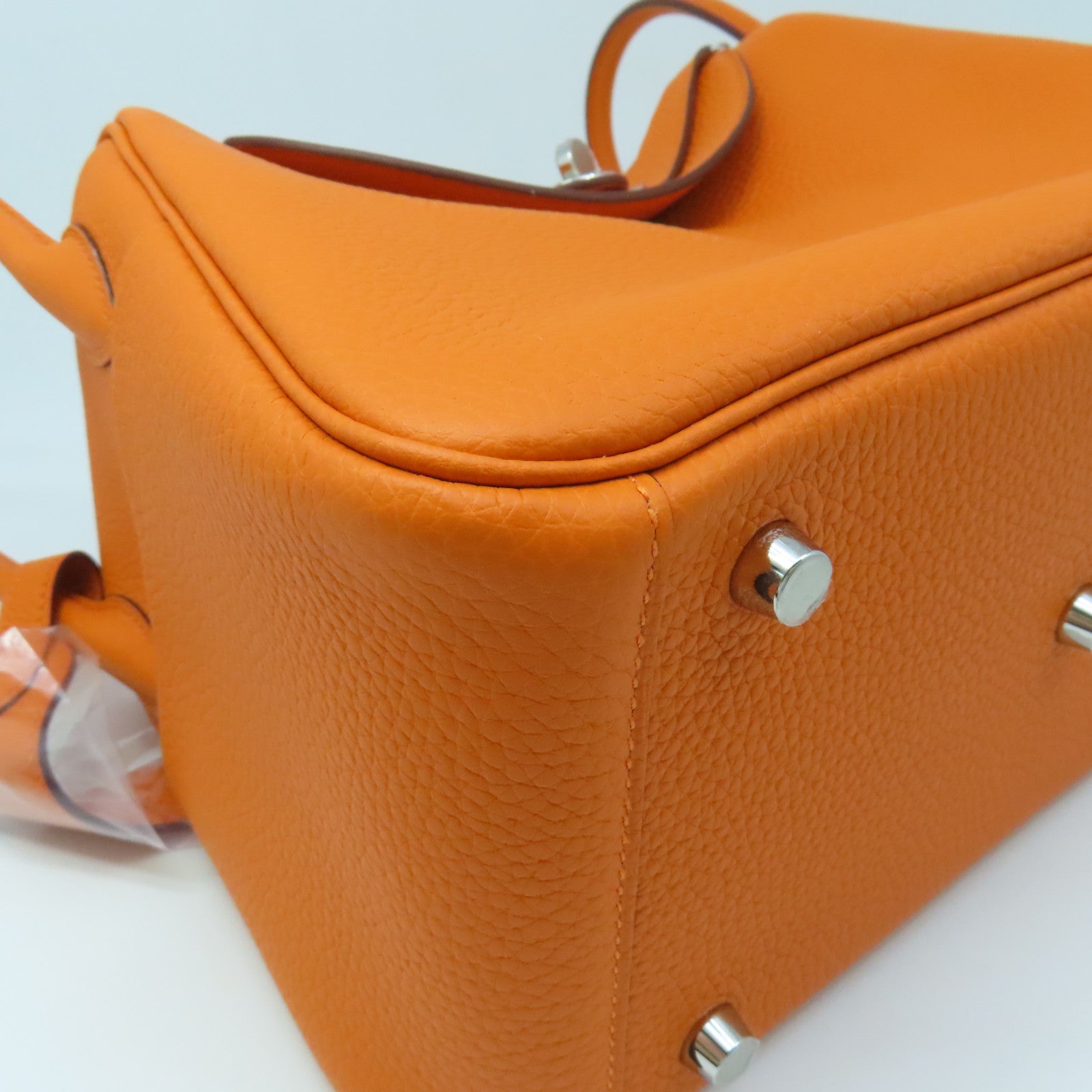HERMES Clemence Leather Lindy 26 Silver Buckle Handle Shoulder Bag Orange