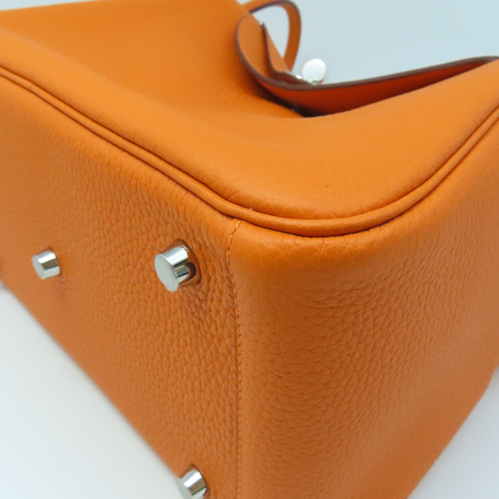 HERMES Clemence Leather Lindy 26 Silver Buckle Handle Shoulder Bag Orange