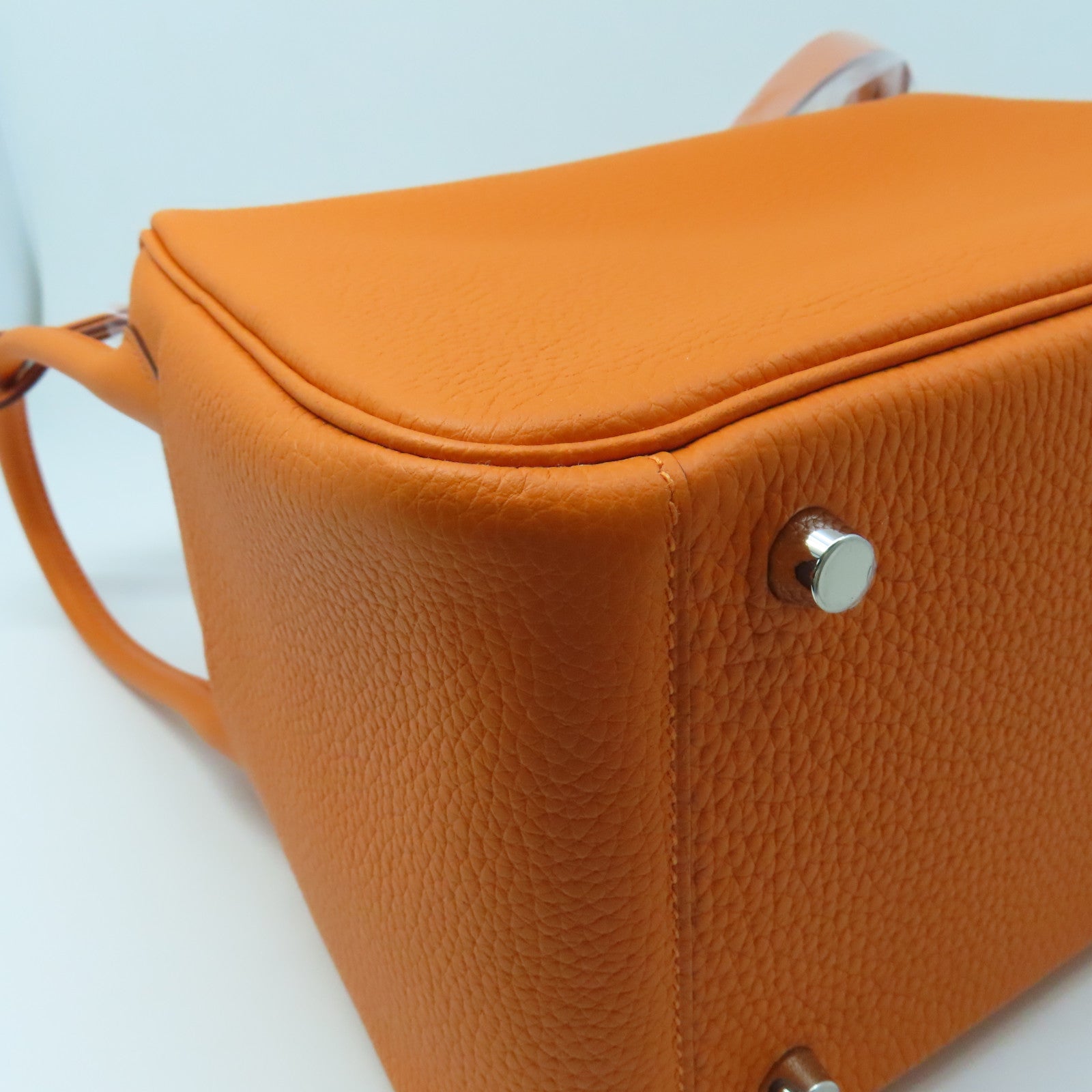 HERMES Clemence Leather Lindy 26 Silver Buckle Handle Shoulder Bag Orange