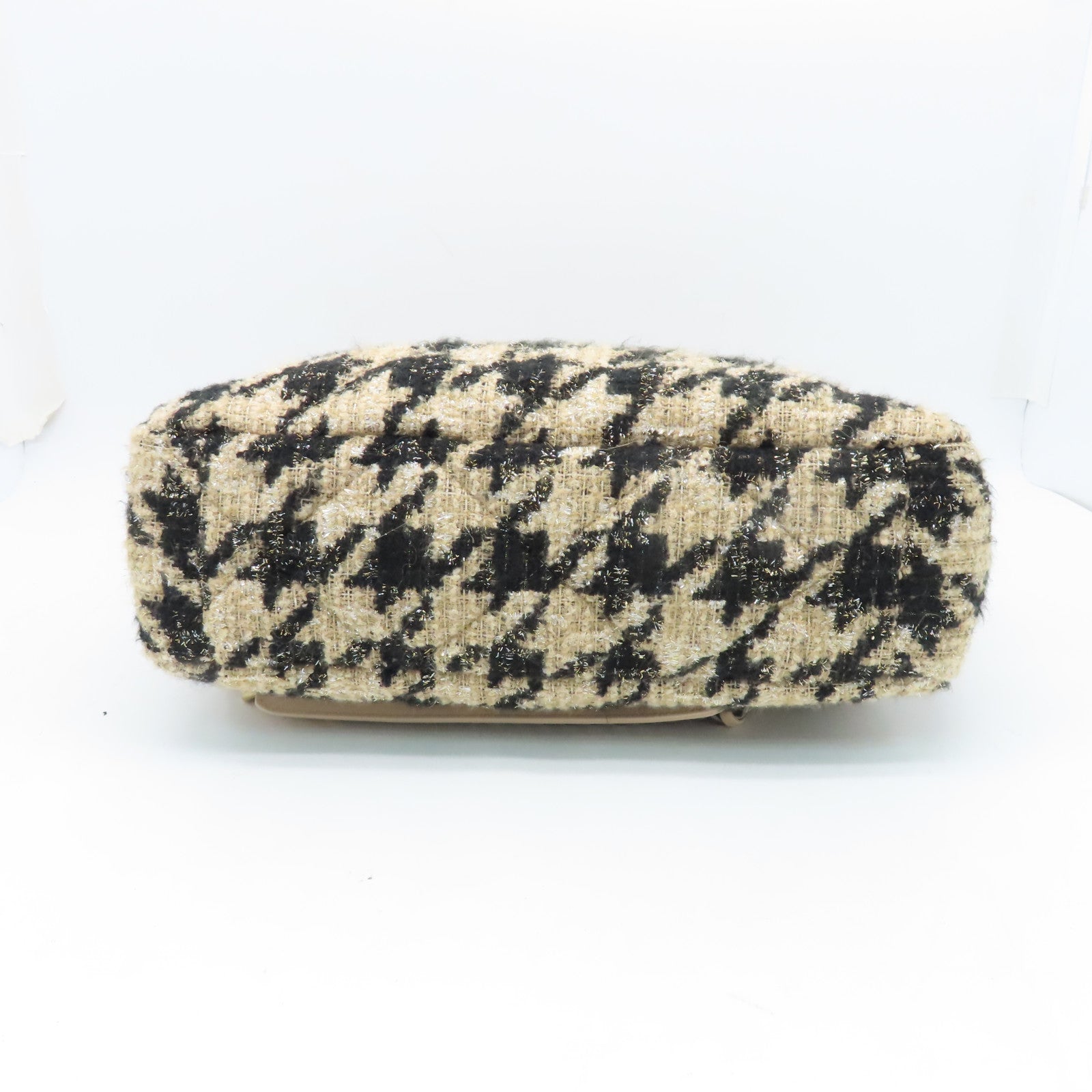 CHANEL rhombic tweed Maxi 19 gold and silver buckle chain shoulder bag black beige