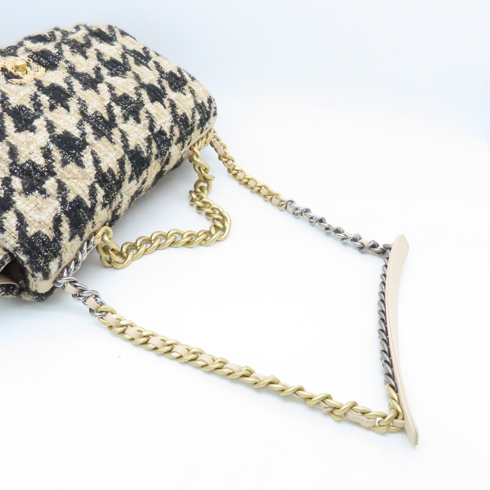 CHANEL rhombic tweed Maxi 19 gold and silver buckle chain shoulder bag black beige