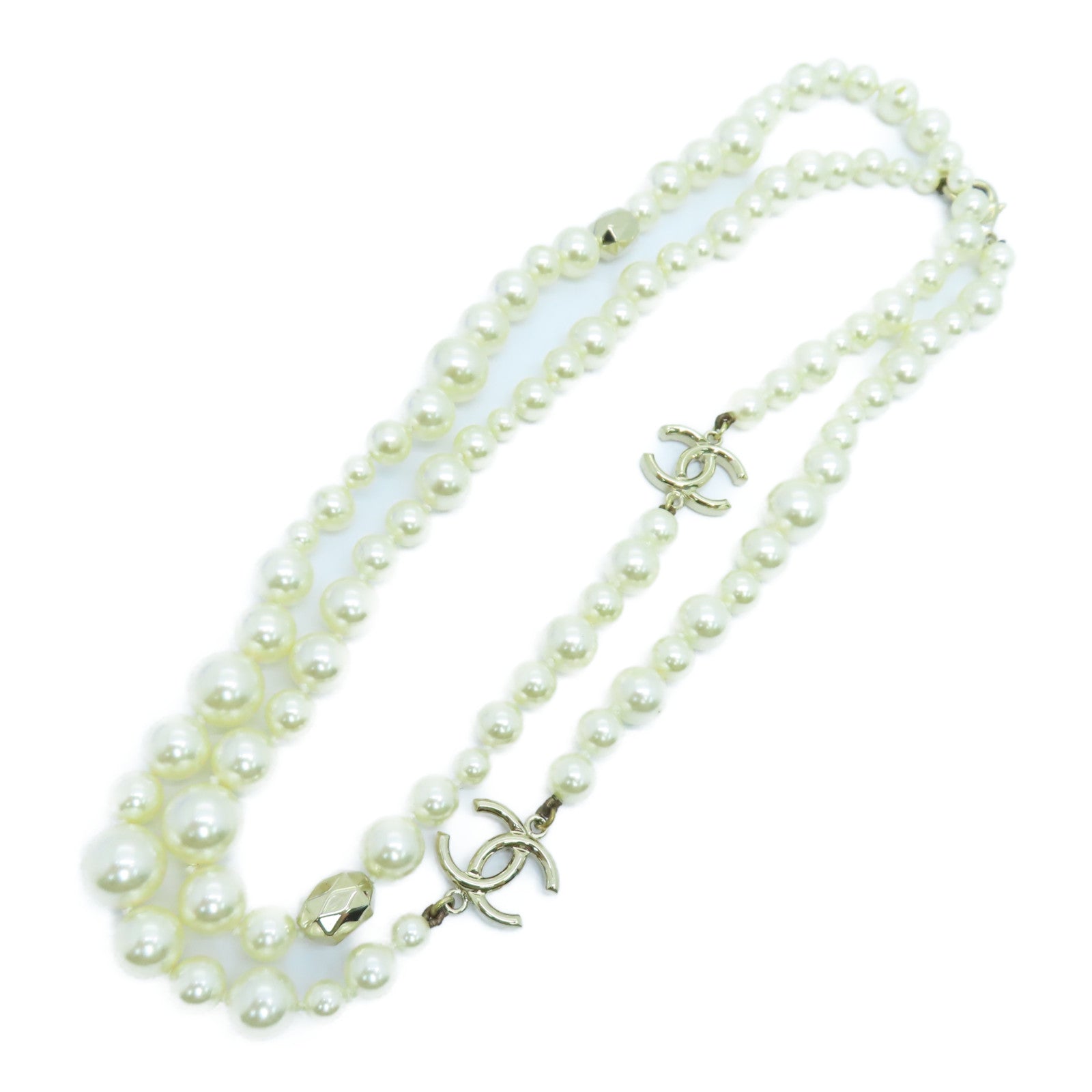 CHANEL Imitation Pearl/Metal Necklace White/Gold