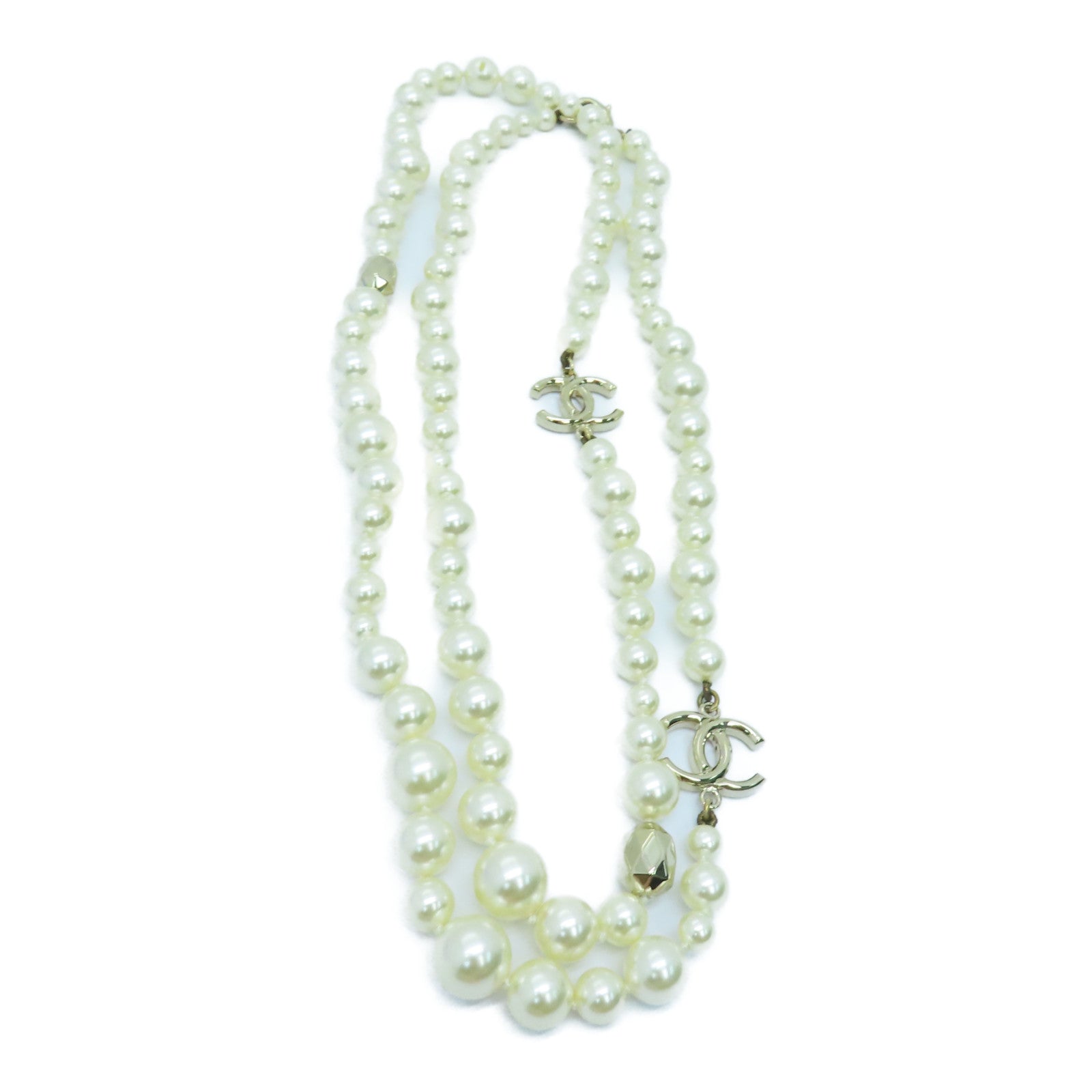 CHANEL Imitation Pearl/Metal Necklace White/Gold