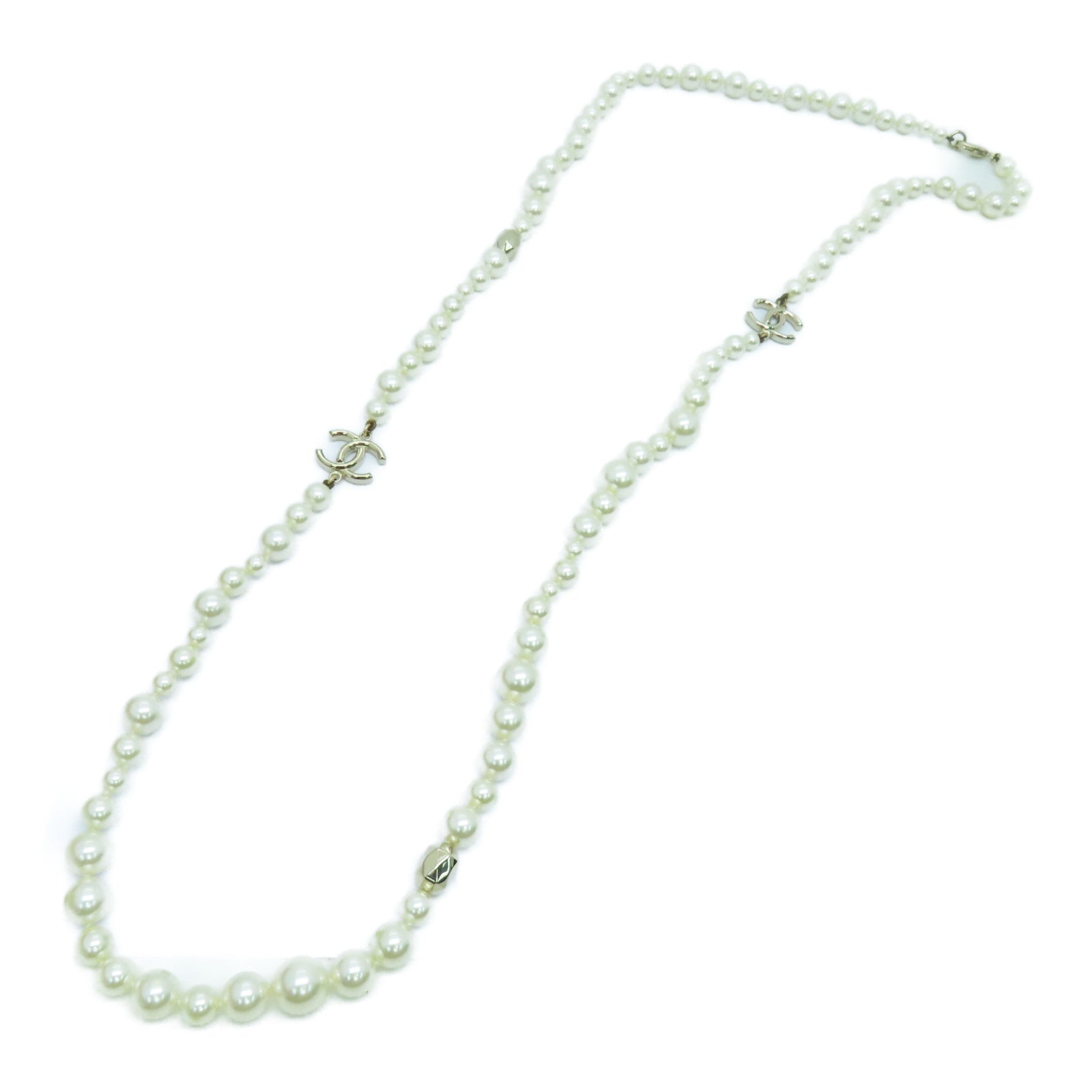 CHANEL Imitation Pearl/Metal Necklace White/Gold