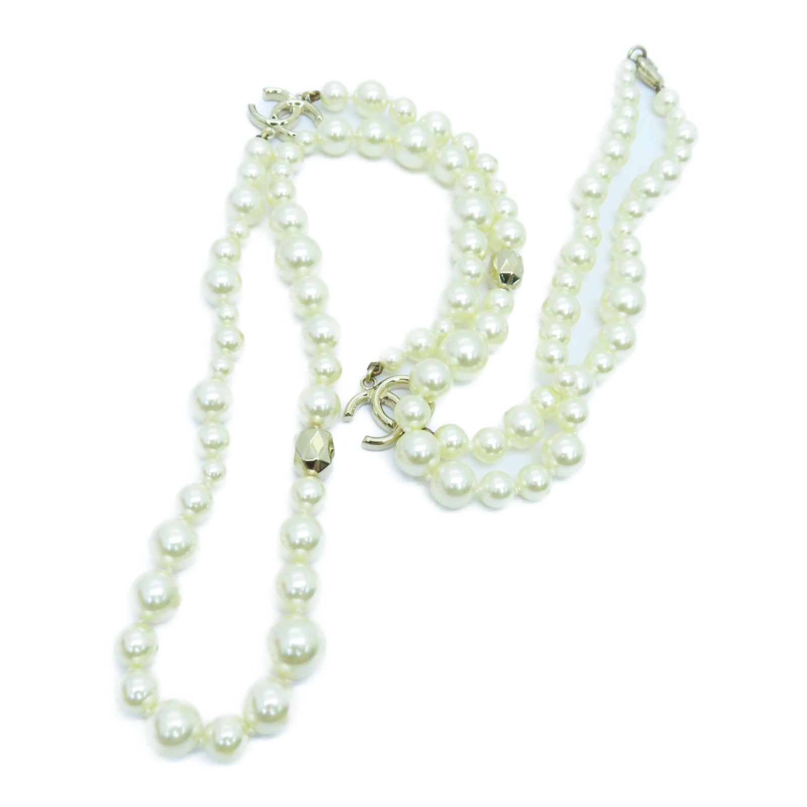 CHANEL Imitation Pearl/Metal Necklace White/Gold