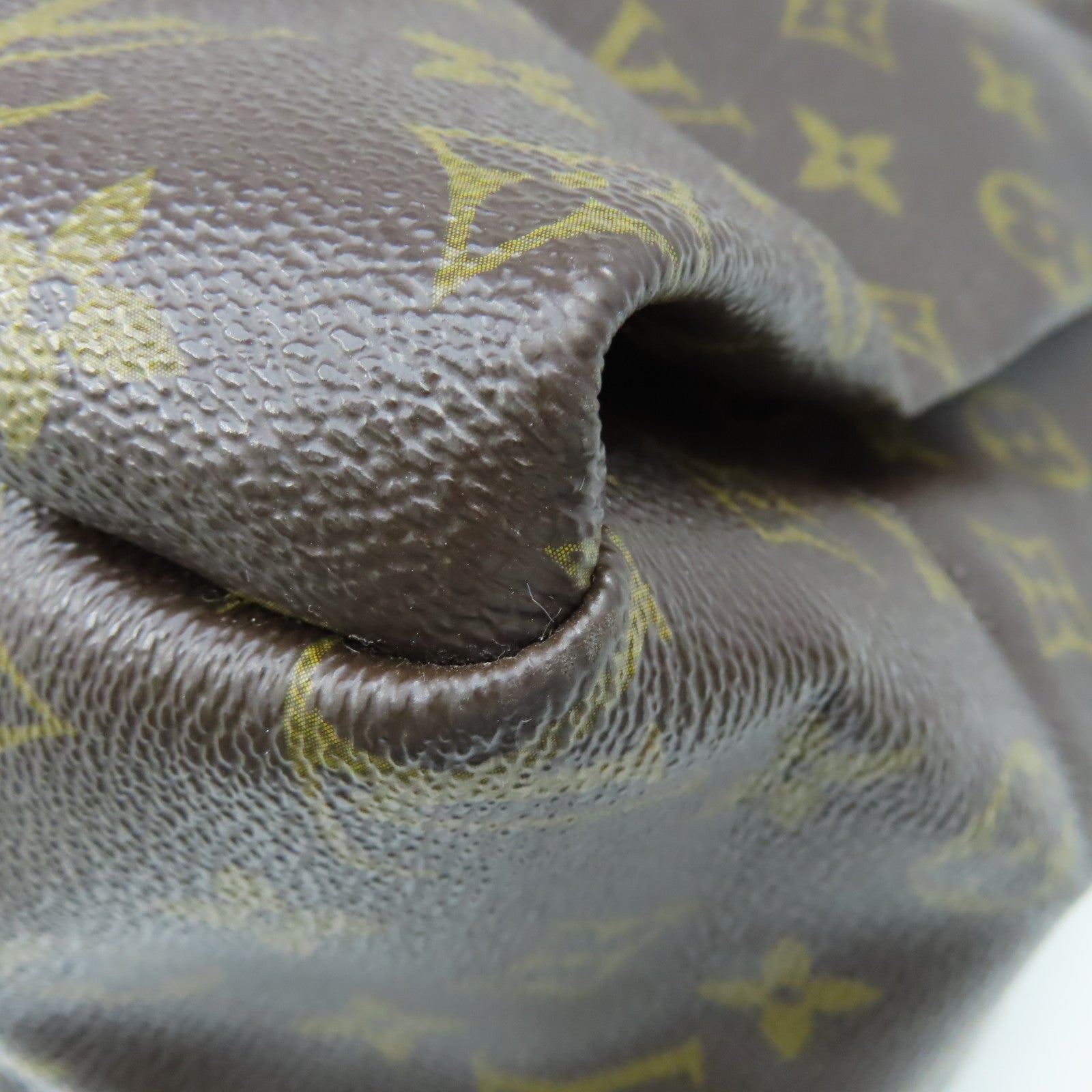 LOUIS VUITTON Monogram Artsy MM Shoulder Bag肩背袋啡色