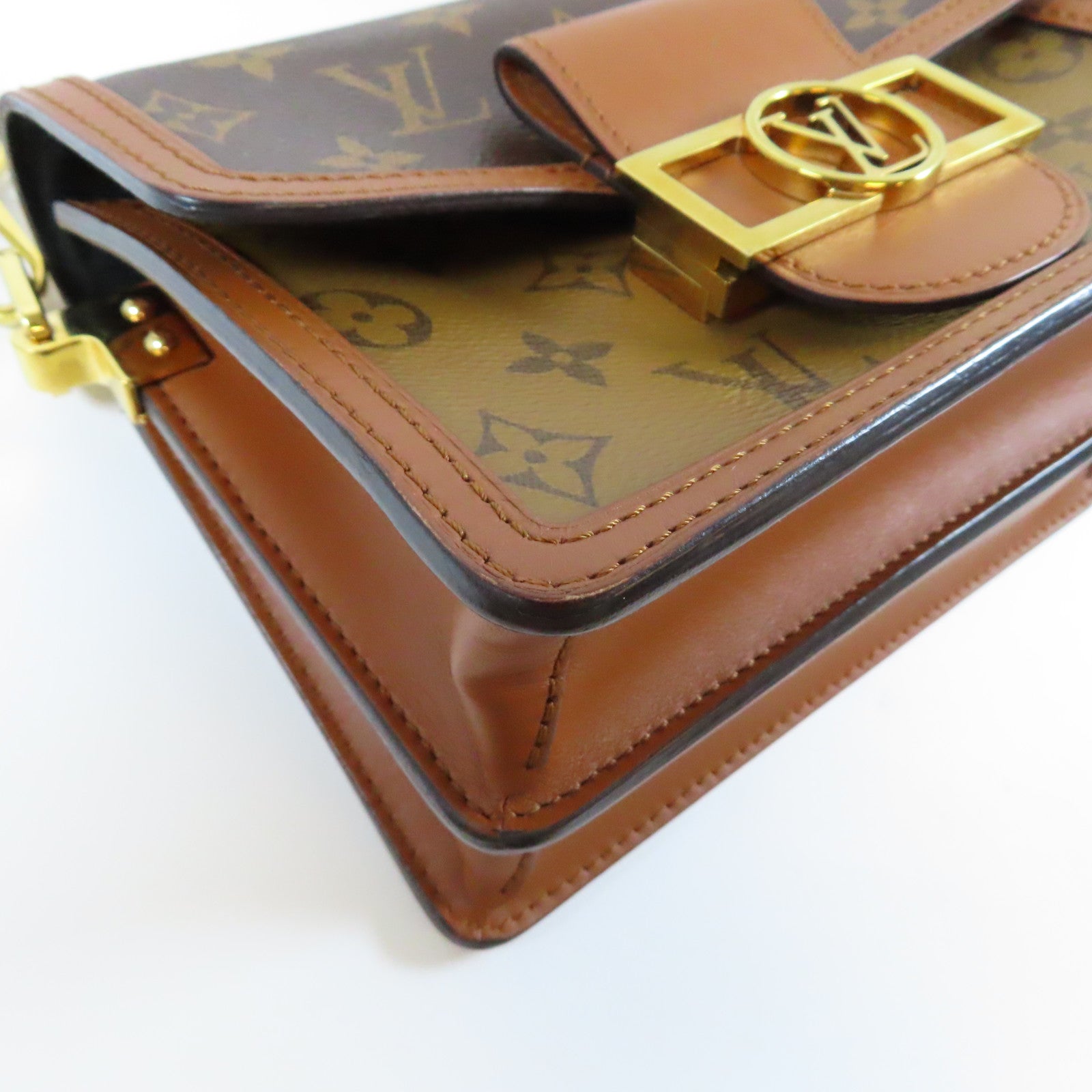 LOUIS VUITTON Monogram Reverse Mini Dauphino金扣肩背袋啡色
