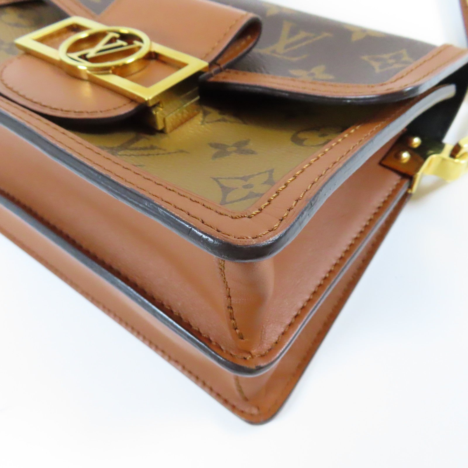 LOUIS VUITTON Monogram Reverse Mini Dauphino金扣肩背袋啡色