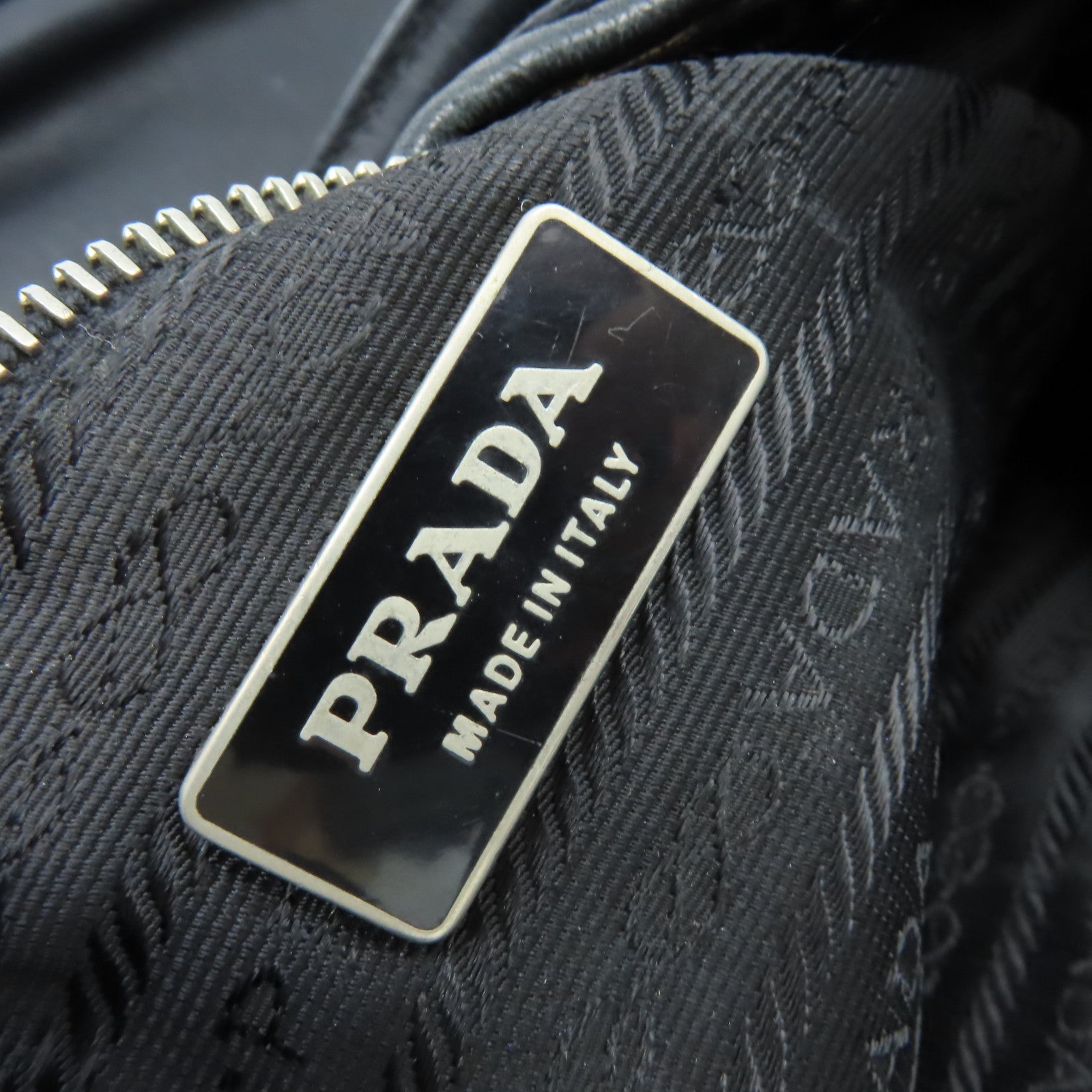 PRADA 牛皮皮革Shoulder Bag肩背袋黑色
