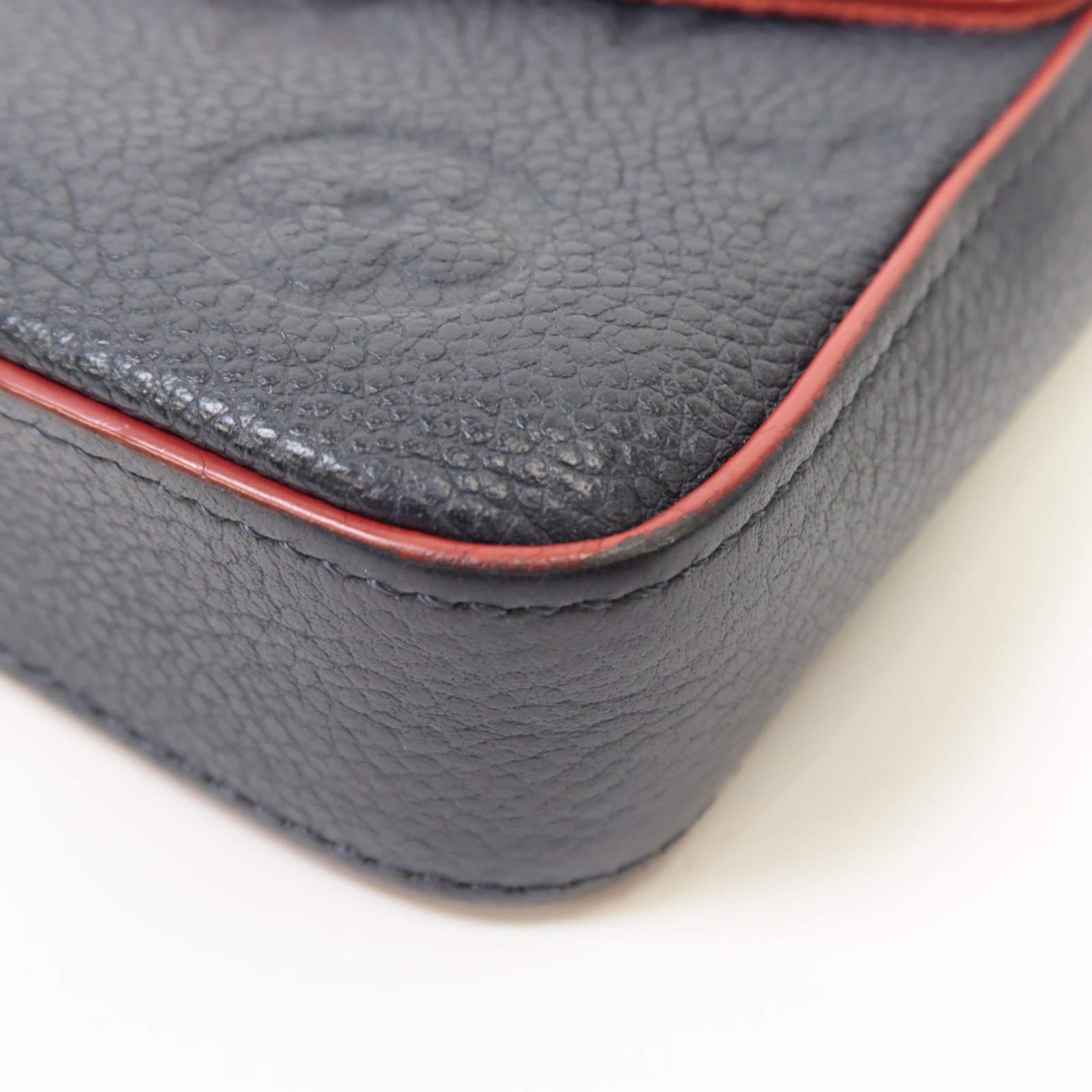 LOUIS VUITTON Monogram Empreinte Felicie Pochette金扣鏈帶肩背袋深藍色