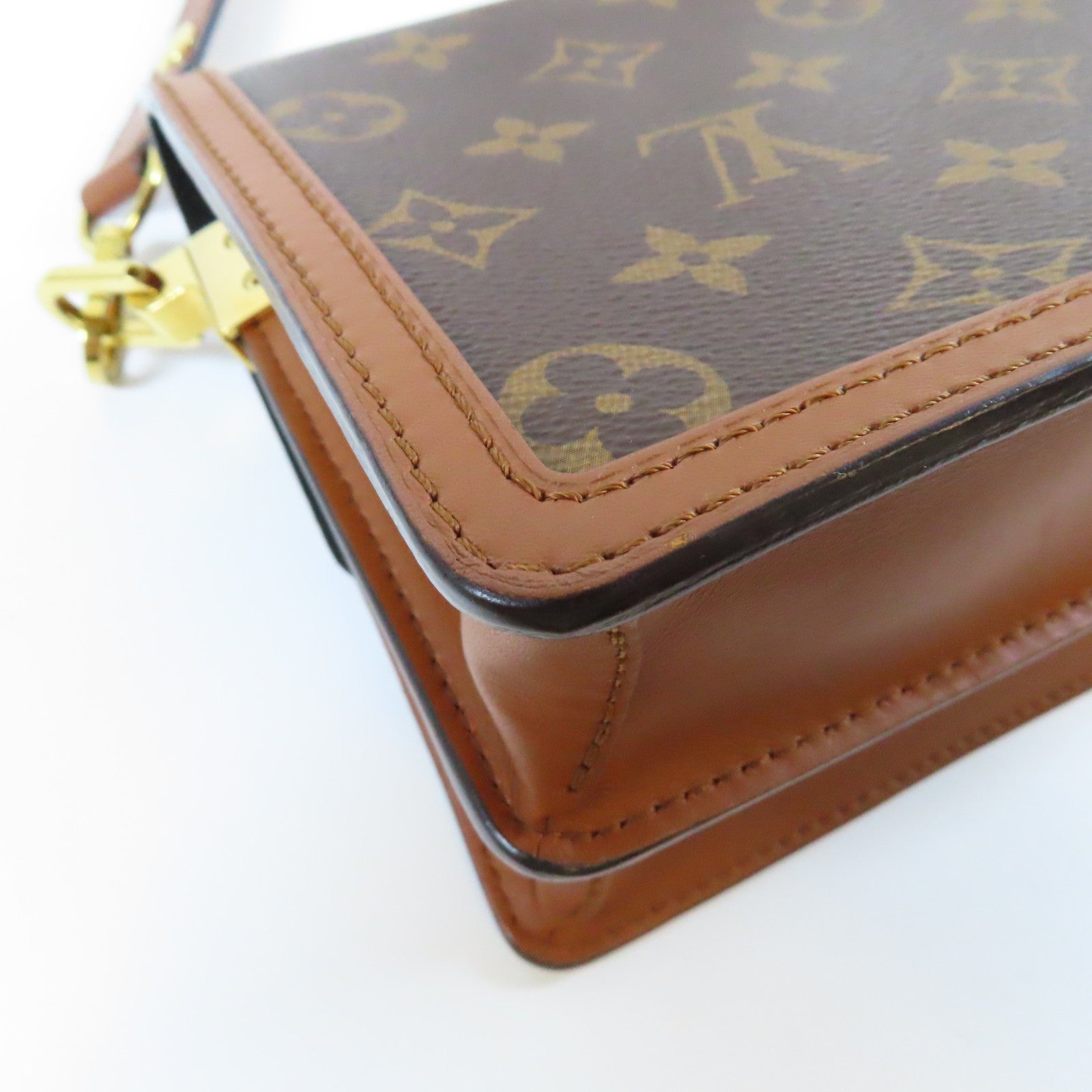 LOUIS VUITTON Monogram Reverse Mini Dauphino金扣肩背袋啡色
