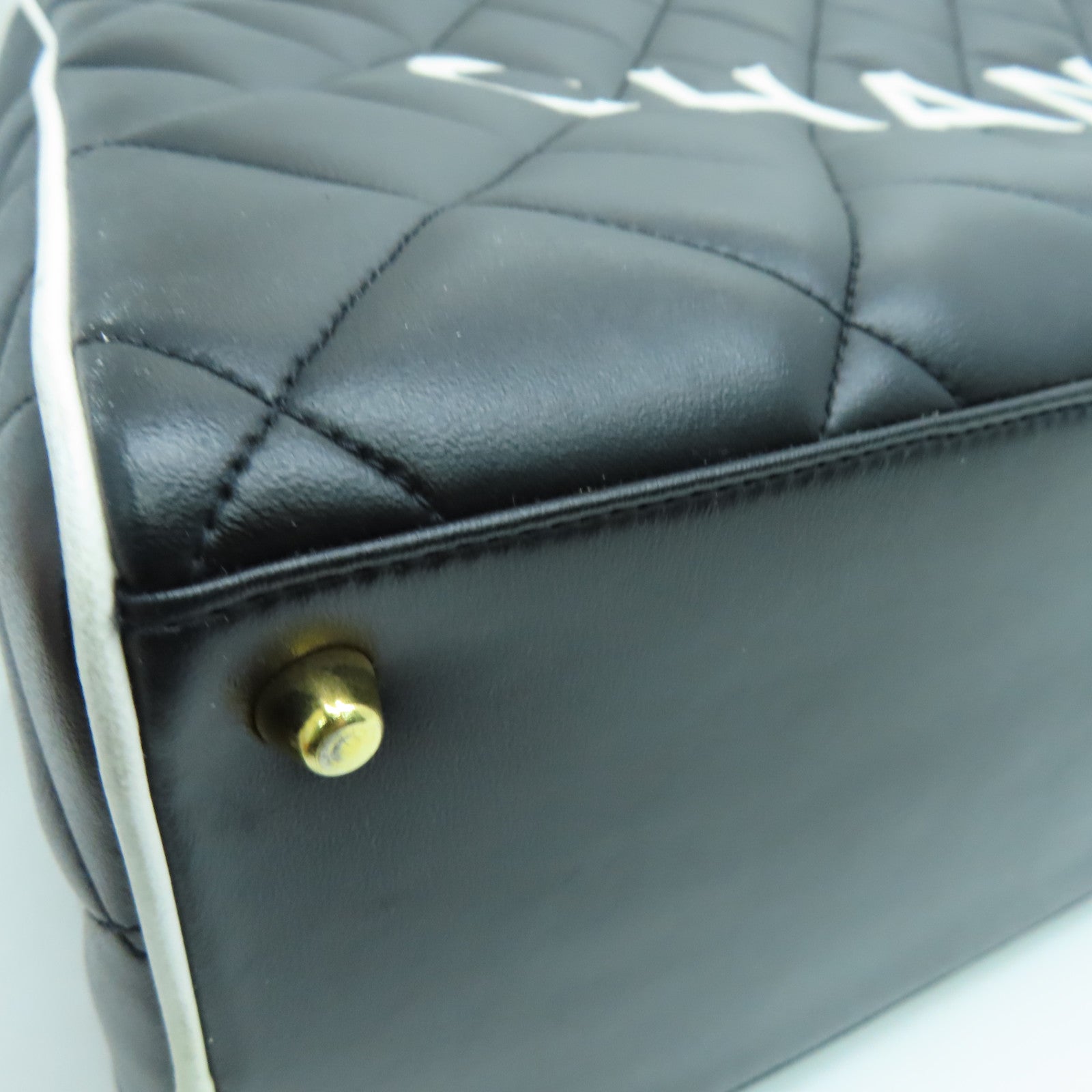 CHANEL 菱格牛皮皮革Travelling Bag金扣旅行袋黑色