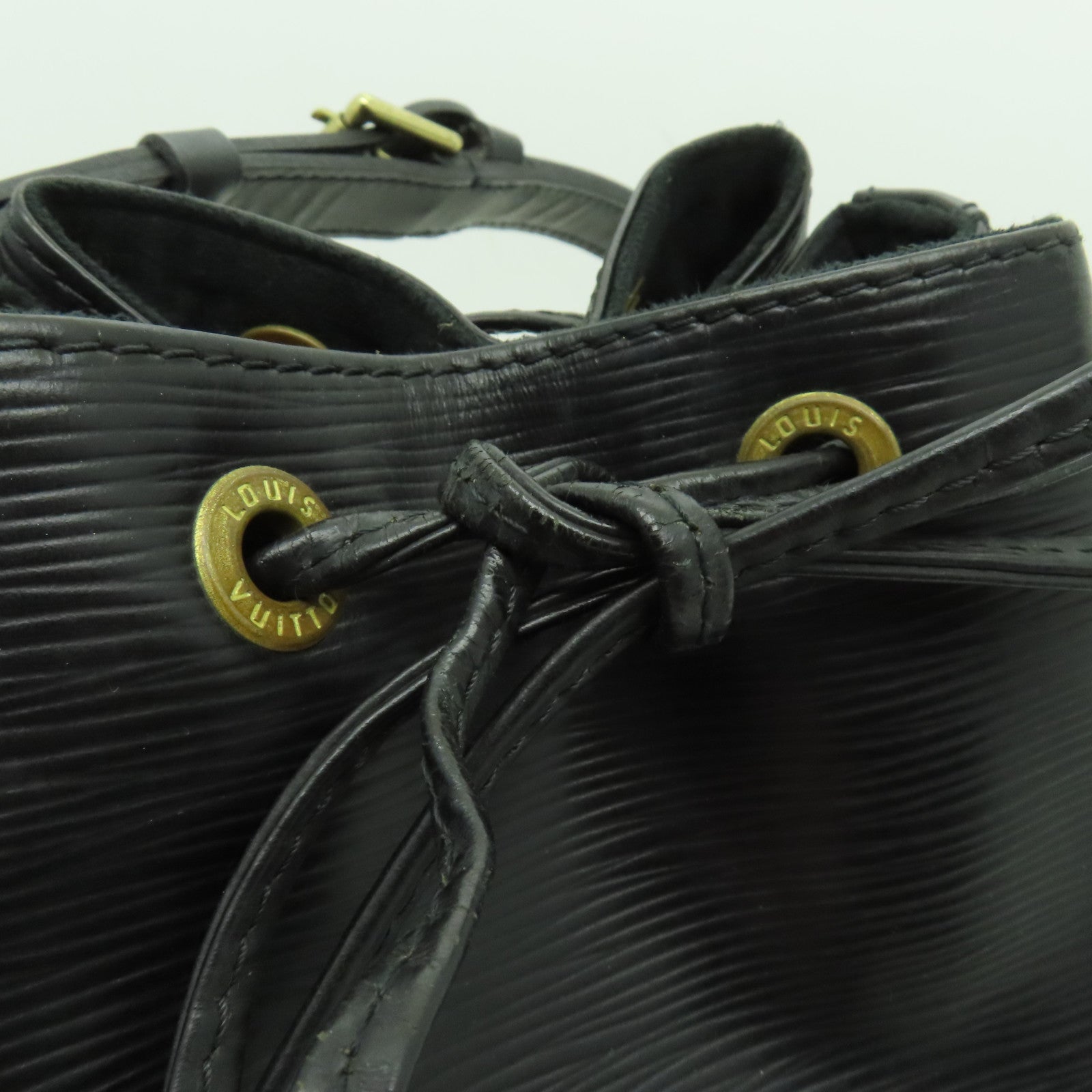LOUIS VUITTON Epi Petit Noe MM金扣肩背袋黑色