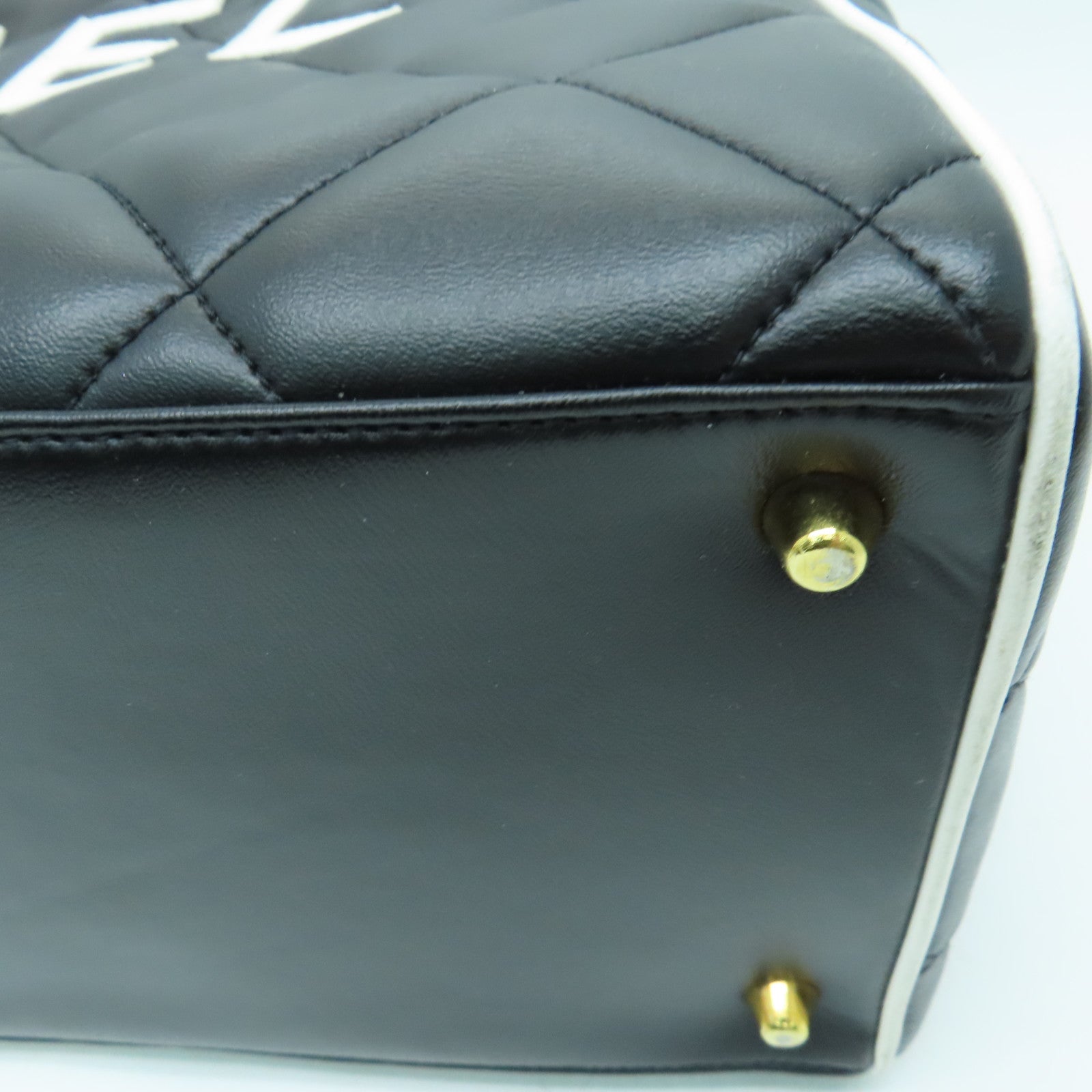 CHANEL 菱格牛皮皮革Travelling Bag金扣旅行袋黑色