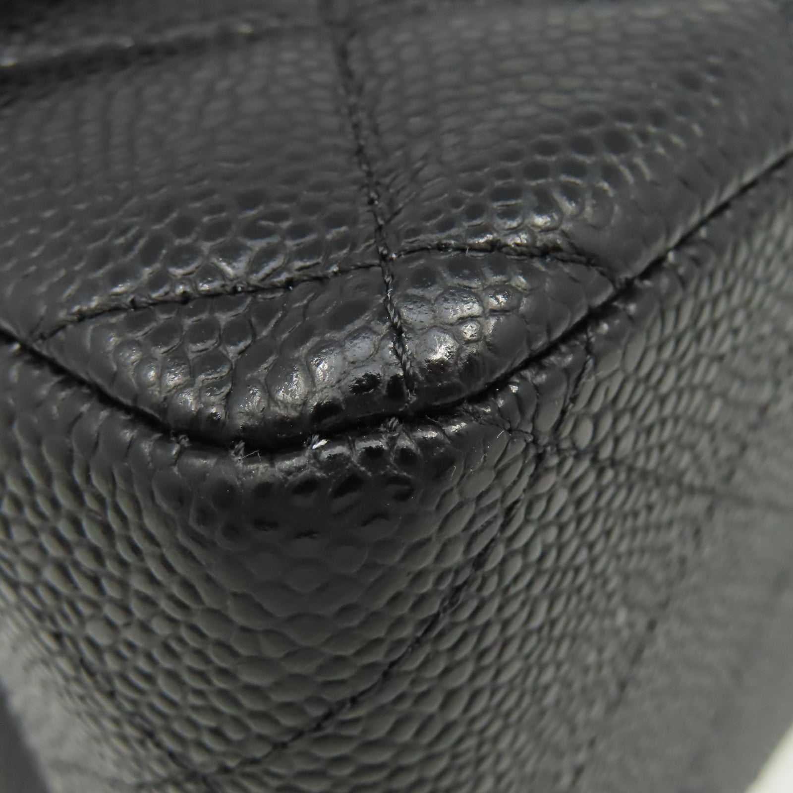 CHANEL 菱格Caviar皮革Jumbo Shoulder Bag金扣鏈帶肩背袋黑色