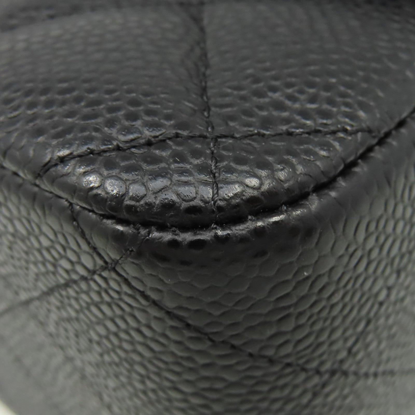 CHANEL 菱格Caviar皮革Jumbo Shoulder Bag金扣鏈帶肩背袋黑色