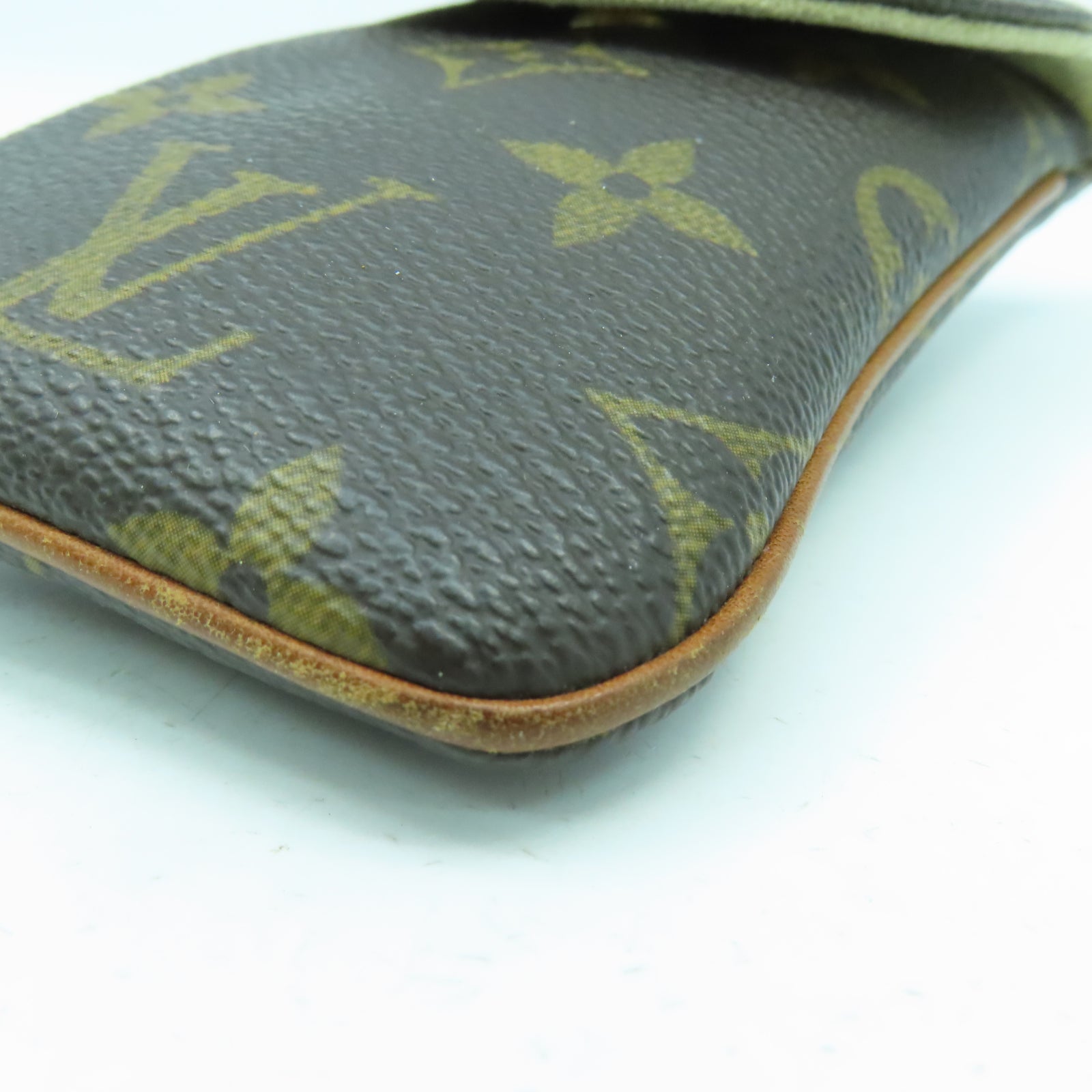 LOUIS VUITTON Monogram Case金扣手拿包啡色