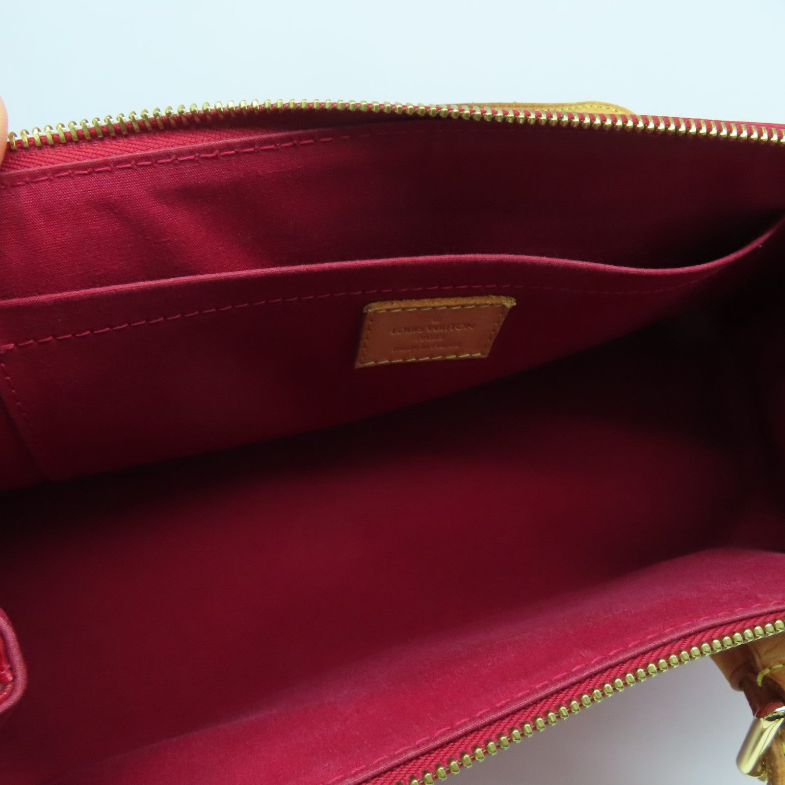 LOUIS VUITTON Vernis Rosewood Avenue金扣手挽袋/肩背袋紅色