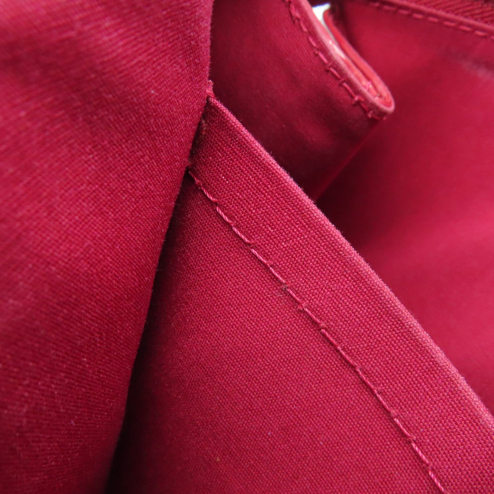 LOUIS VUITTON Vernis Rosewood Avenue金扣手挽袋/肩背袋紅色