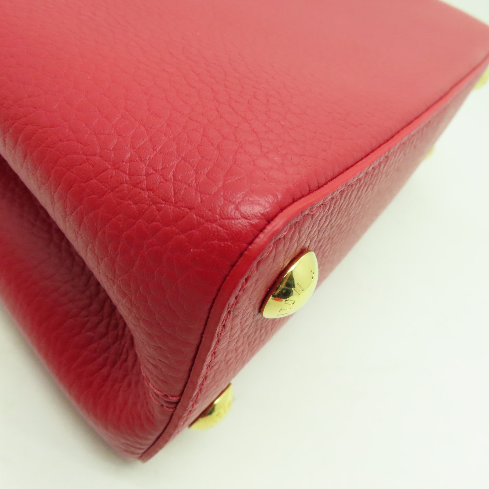 LOUIS VUITTON Taurillon皮革Capucines BB金扣手挽肩背兩用袋紅色
