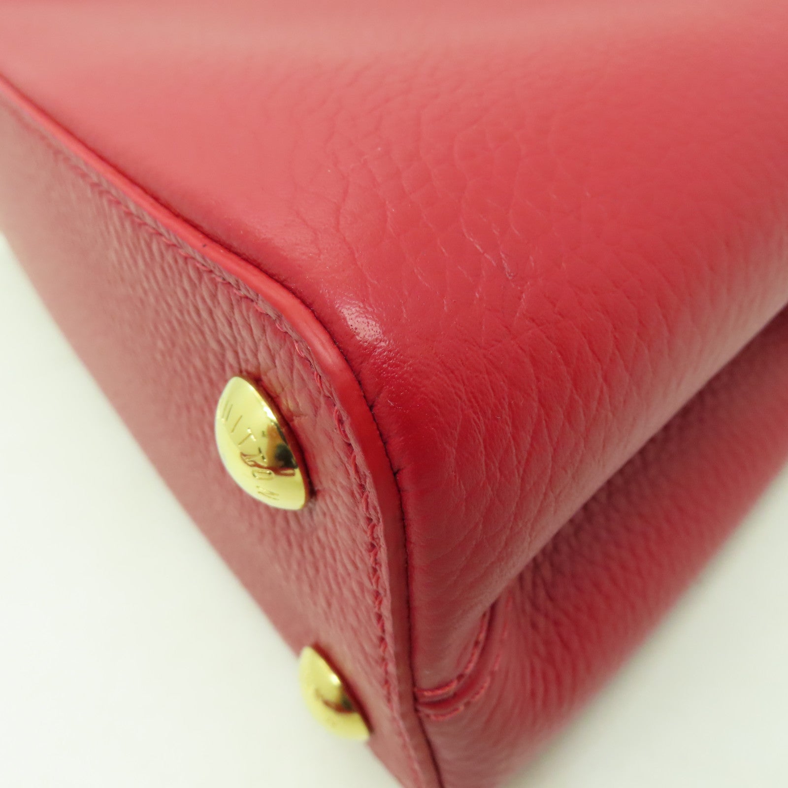LOUIS VUITTON Taurillon皮革Capucines BB金扣手挽肩背兩用袋紅色