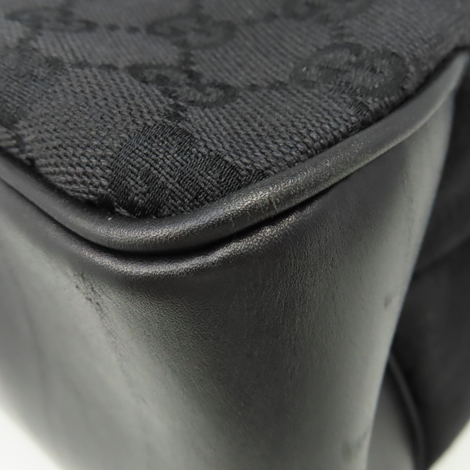 GUCCI GG帆布Shoulder Bag肩背袋黑色