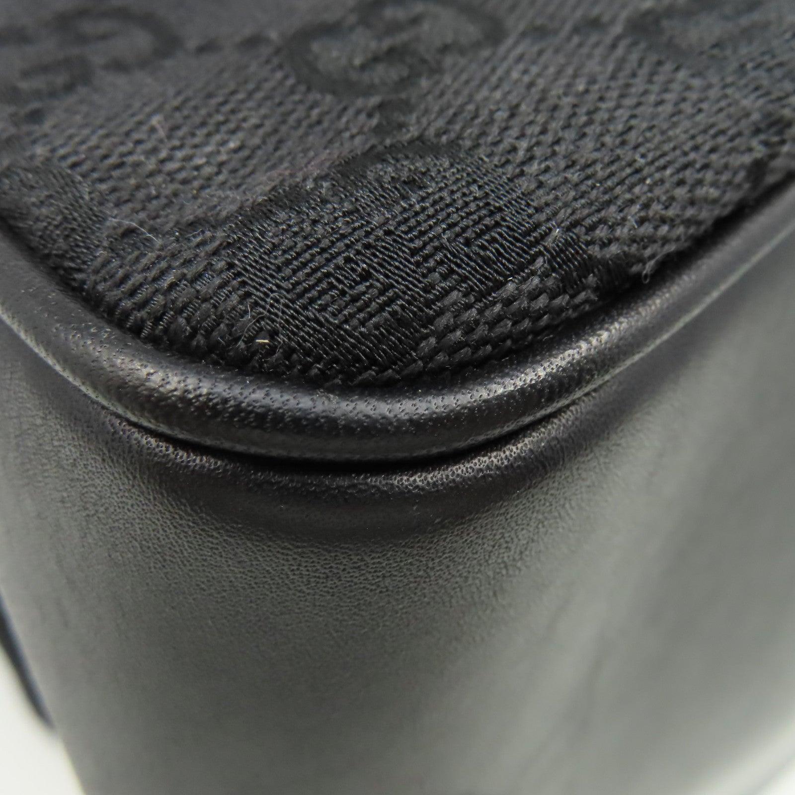 GUCCI GG帆布Shoulder Bag肩背袋黑色