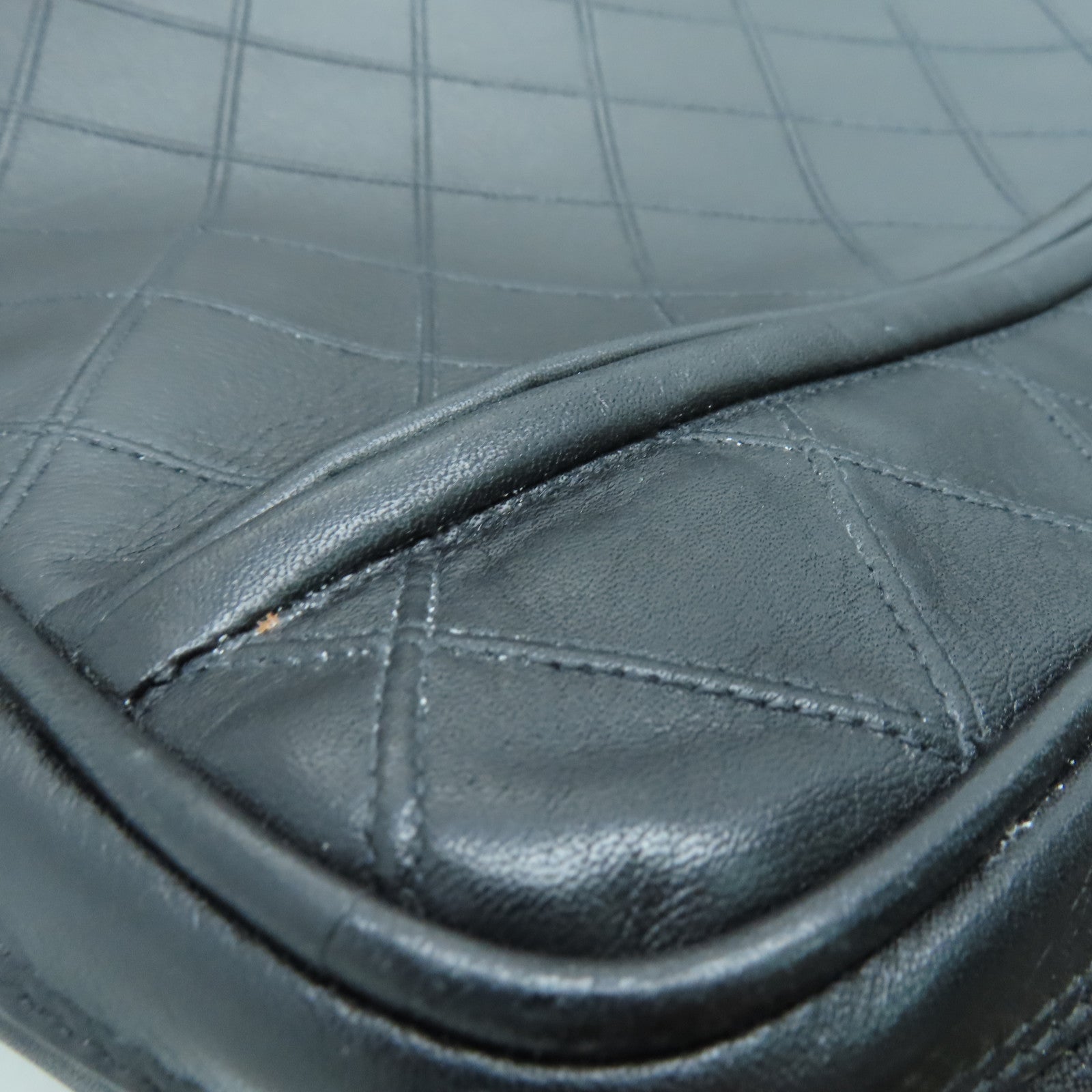 CHANEL 菱格牛皮皮革Travel Bag金扣旅行袋黑色