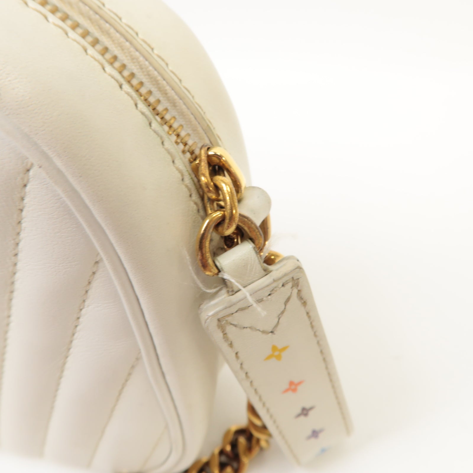 LOUIS VUITTON 牛皮皮革New Wave Camera Bag金扣鏈帶肩背袋白色