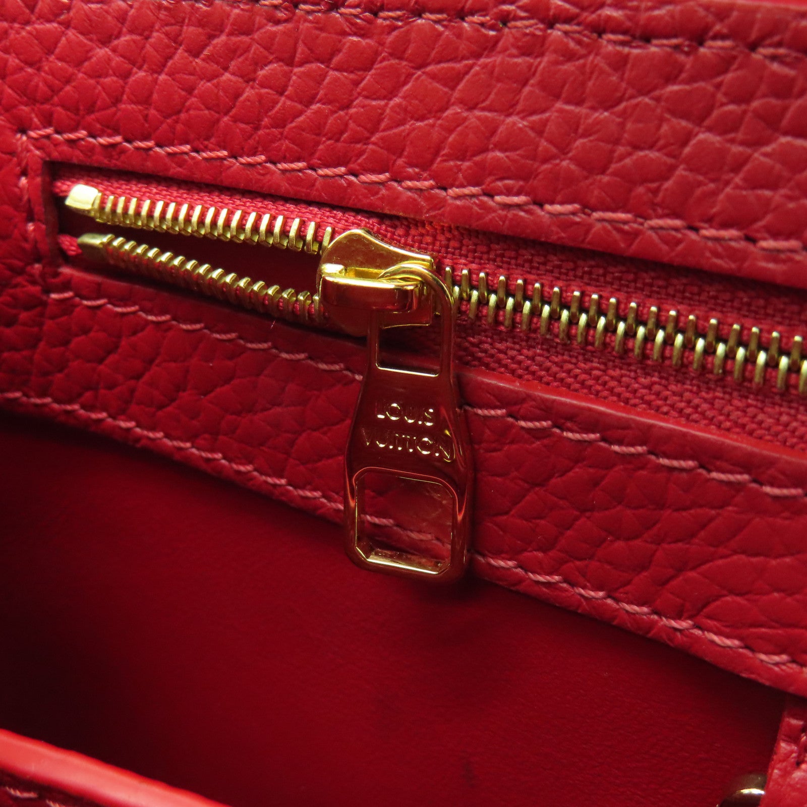 LOUIS VUITTON Taurillon皮革Capucines BB金扣手挽肩背兩用袋紅色