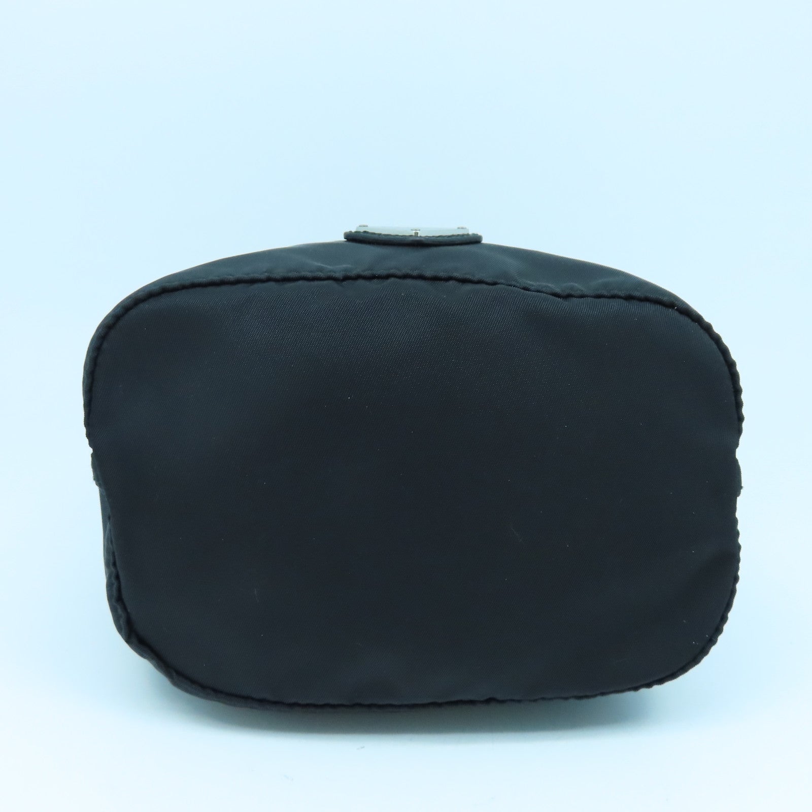 PRADA 尼龙Handbag银扣手挽袋黑色