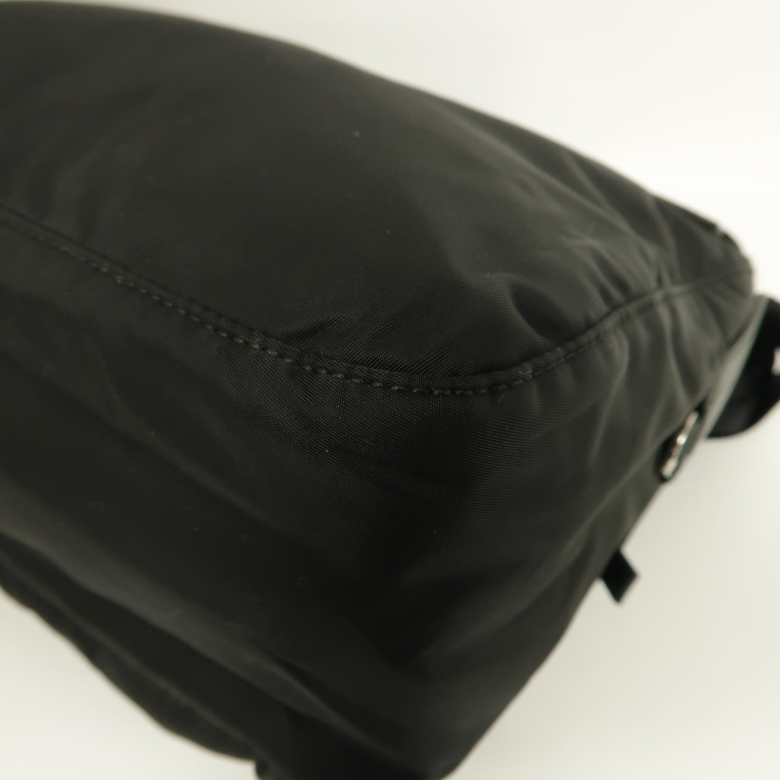 PRADA 尼龍Re-Nylon Shoulder Bag銀扣肩背袋黒色