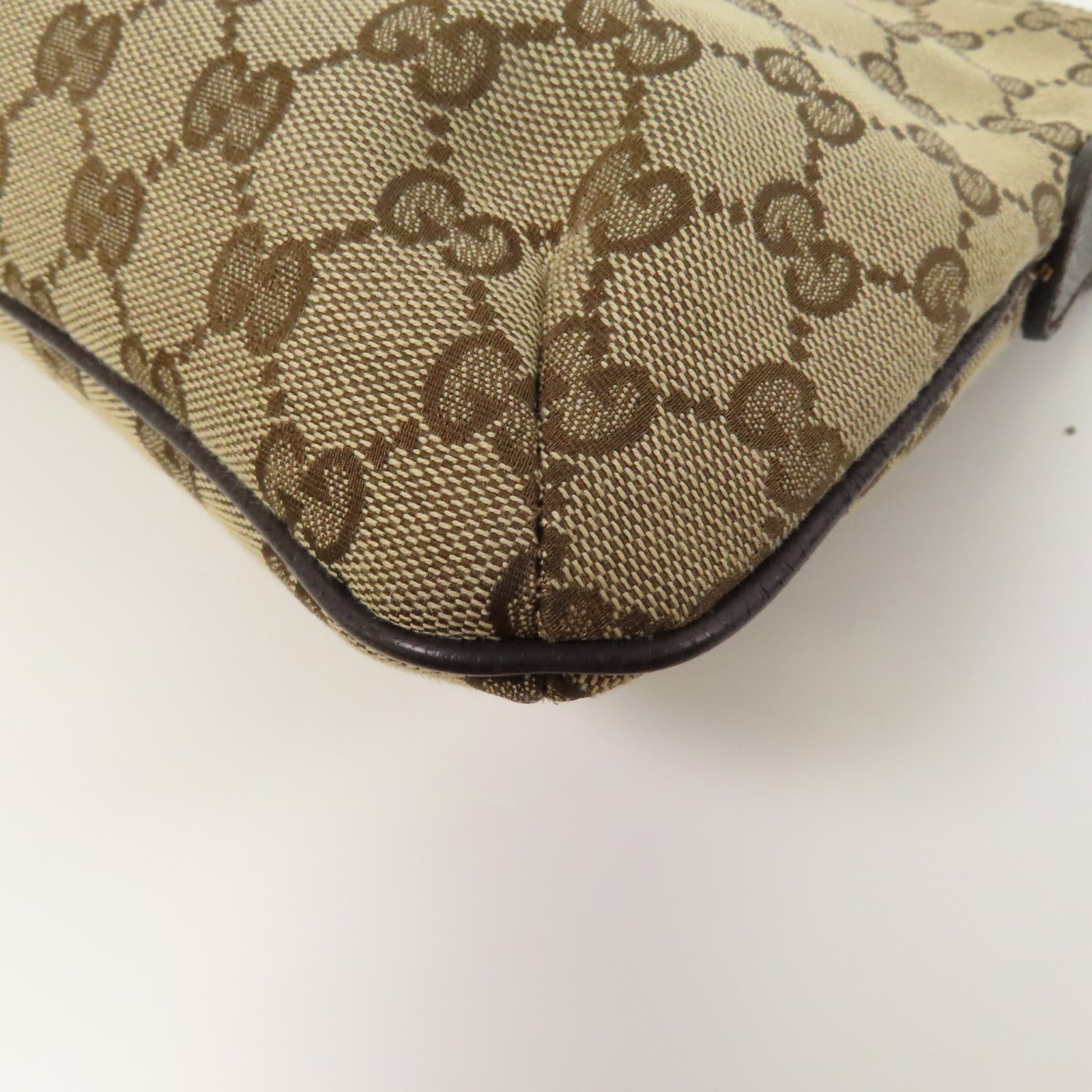 GUCCI 帆布Messenger Bag銀扣肩背袋啡色