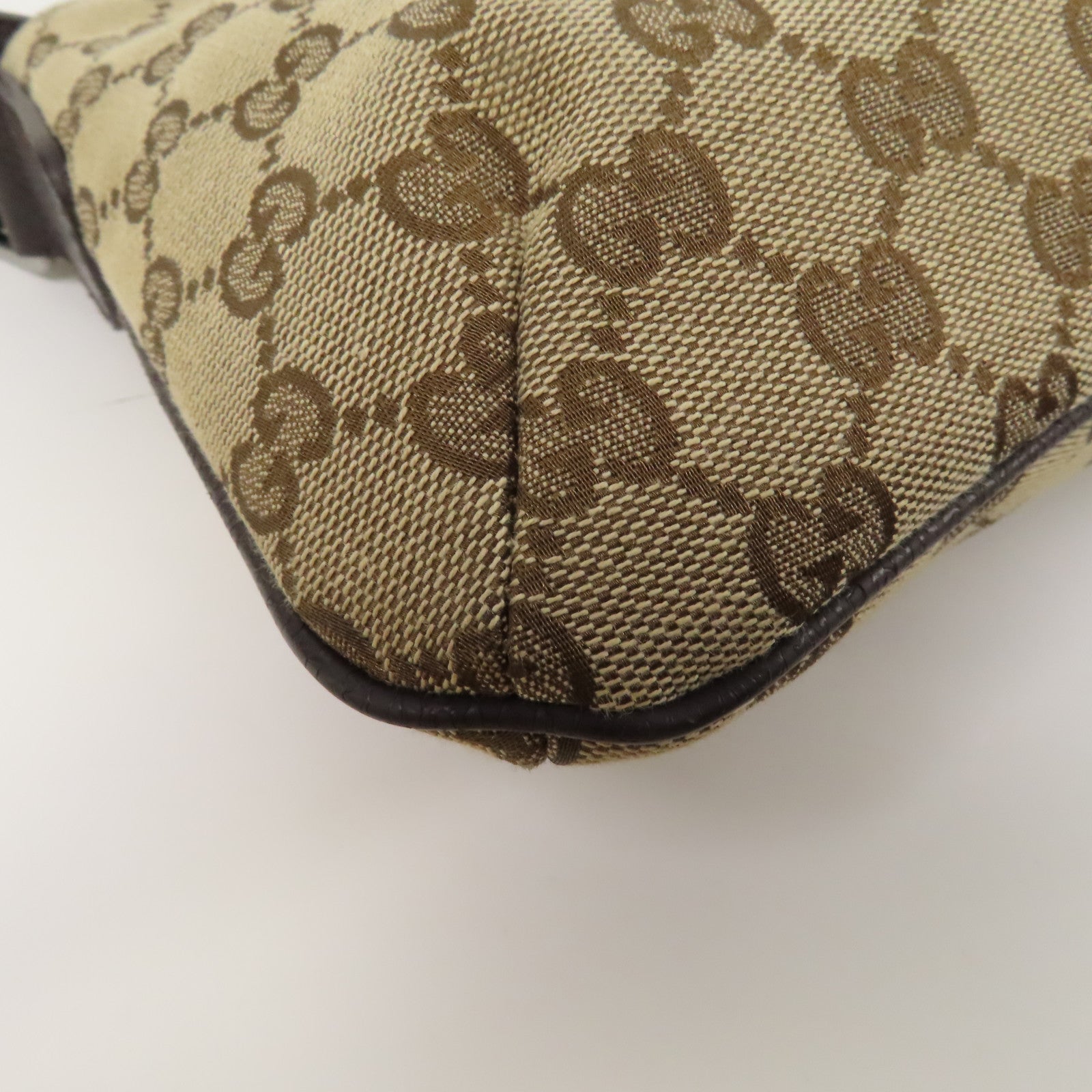 GUCCI 帆布Messenger Bag銀扣肩背袋啡色