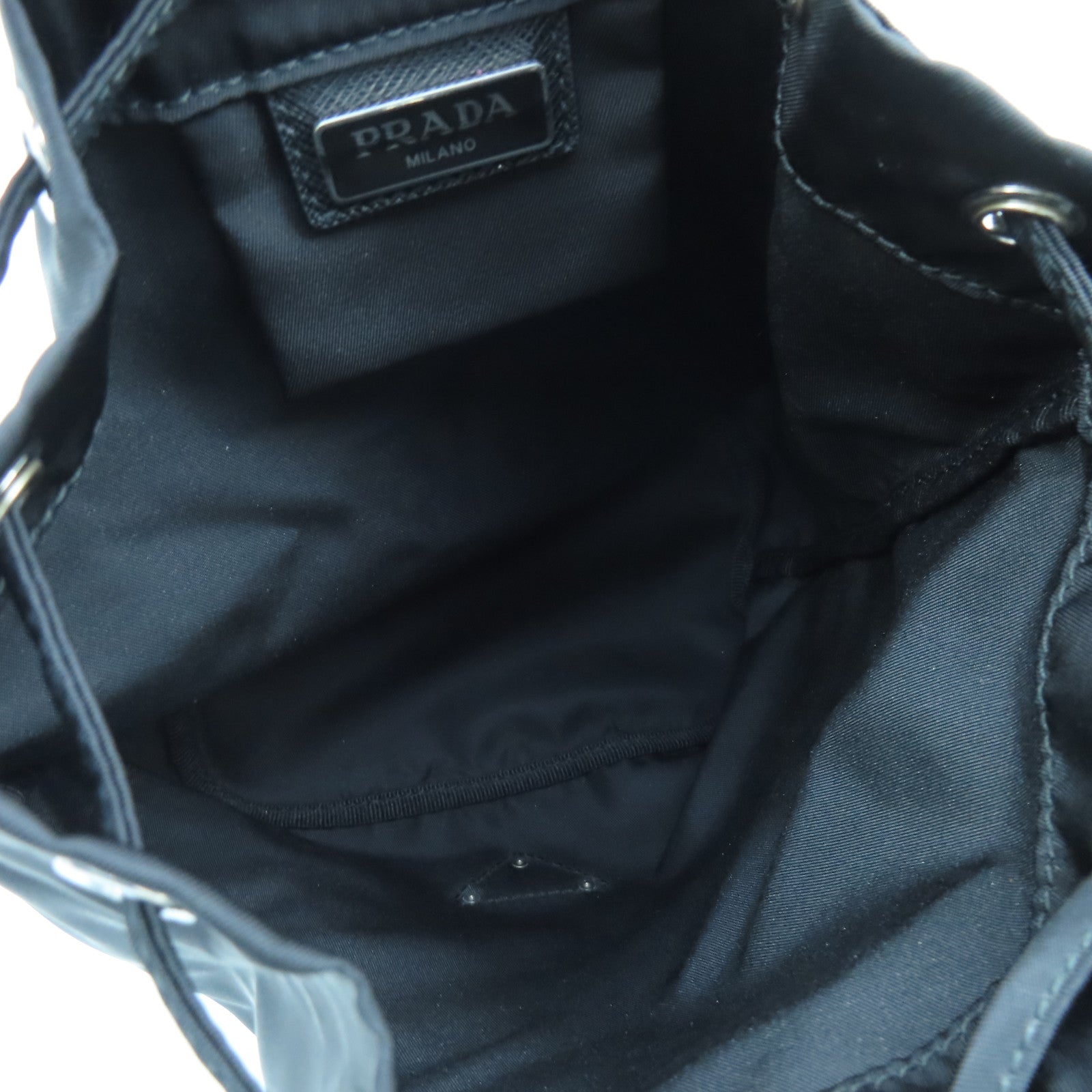 PRADA 尼龙Handbag银扣手挽袋黑色