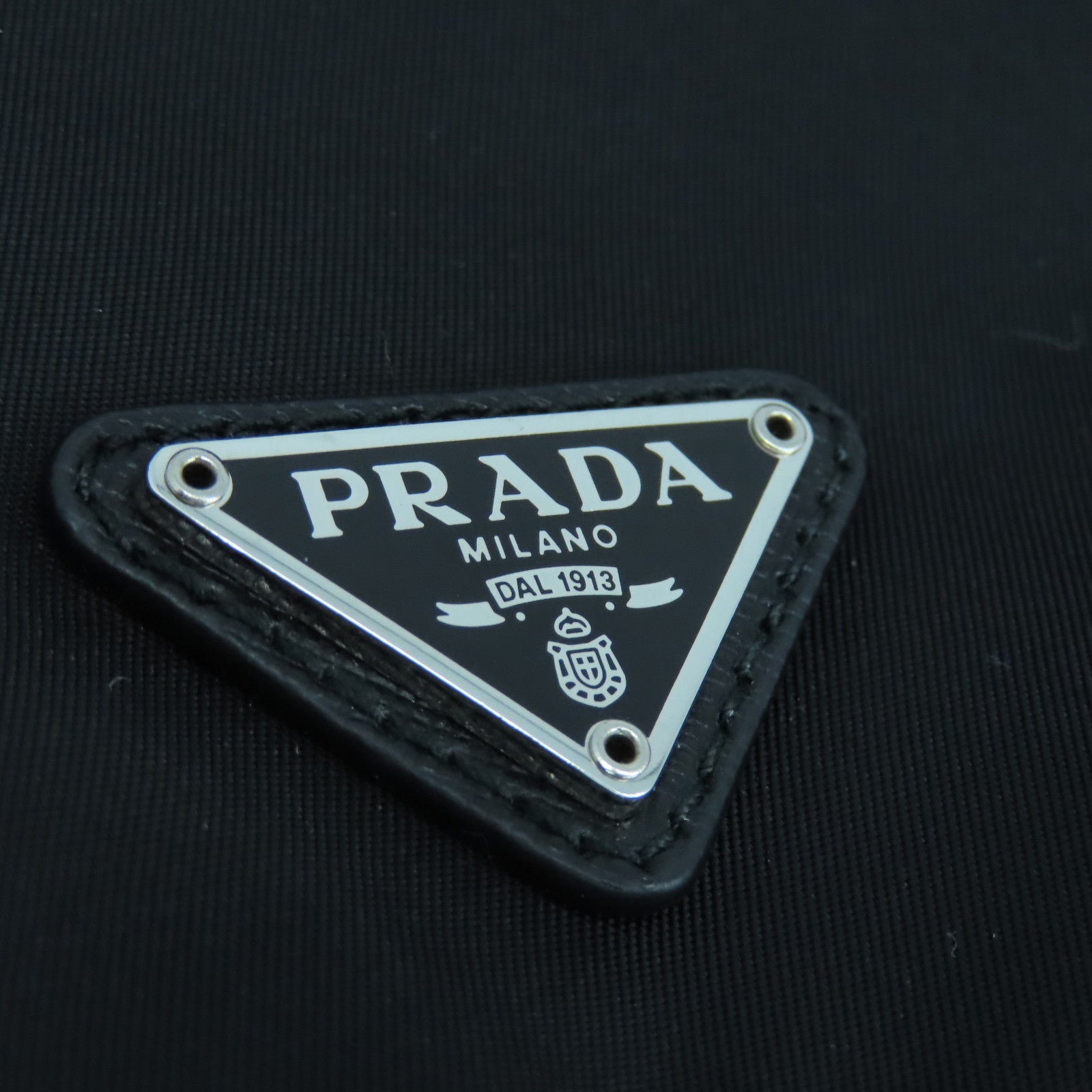 PRADA 尼龙Handbag银扣手挽袋黑色