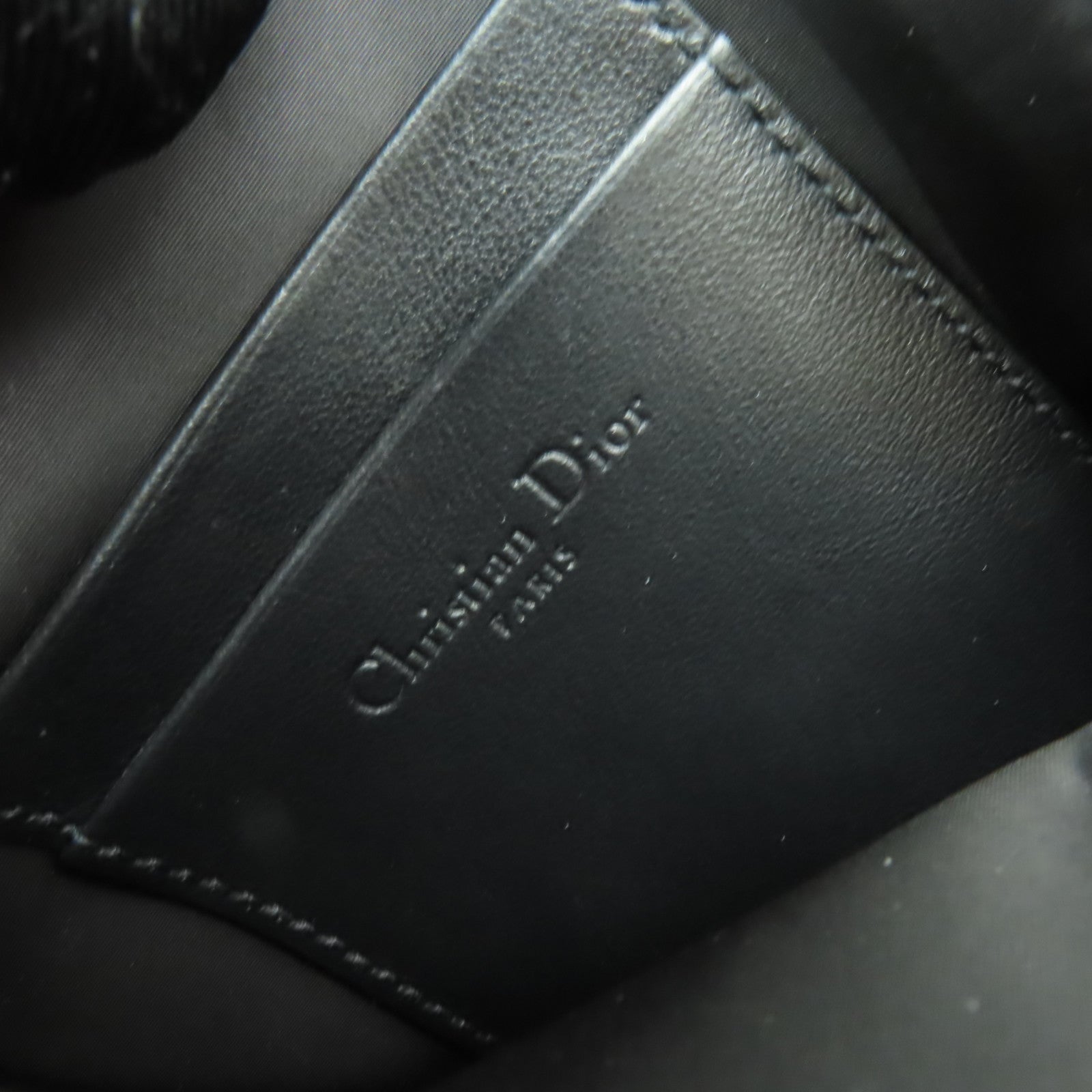 Dior 布料Travel Multifunctional Pouch金扣肩背袋米色