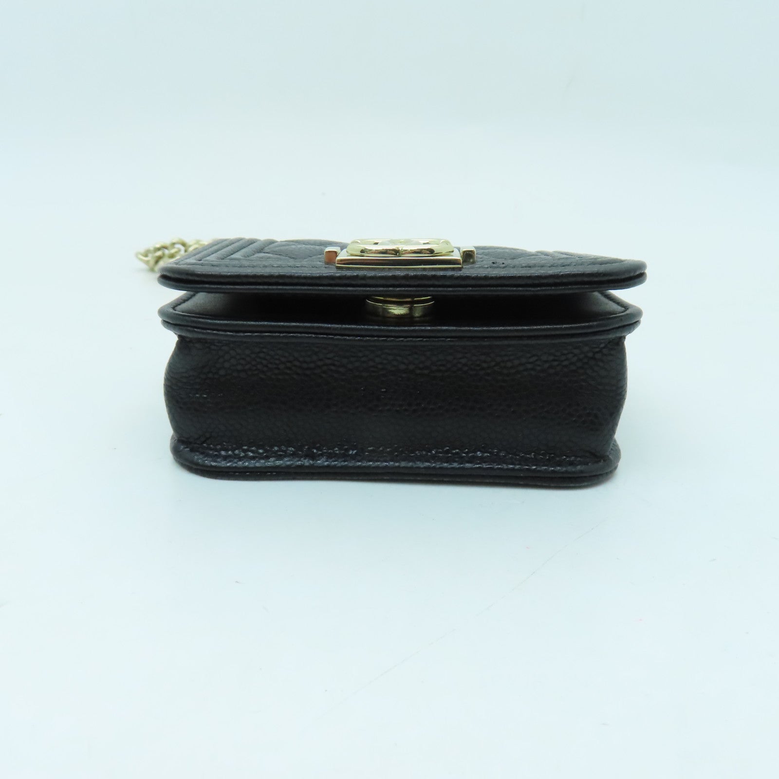 CHANEL 菱格Caviar皮革Chain Shoulder金扣鏈帶肩背袋黑色