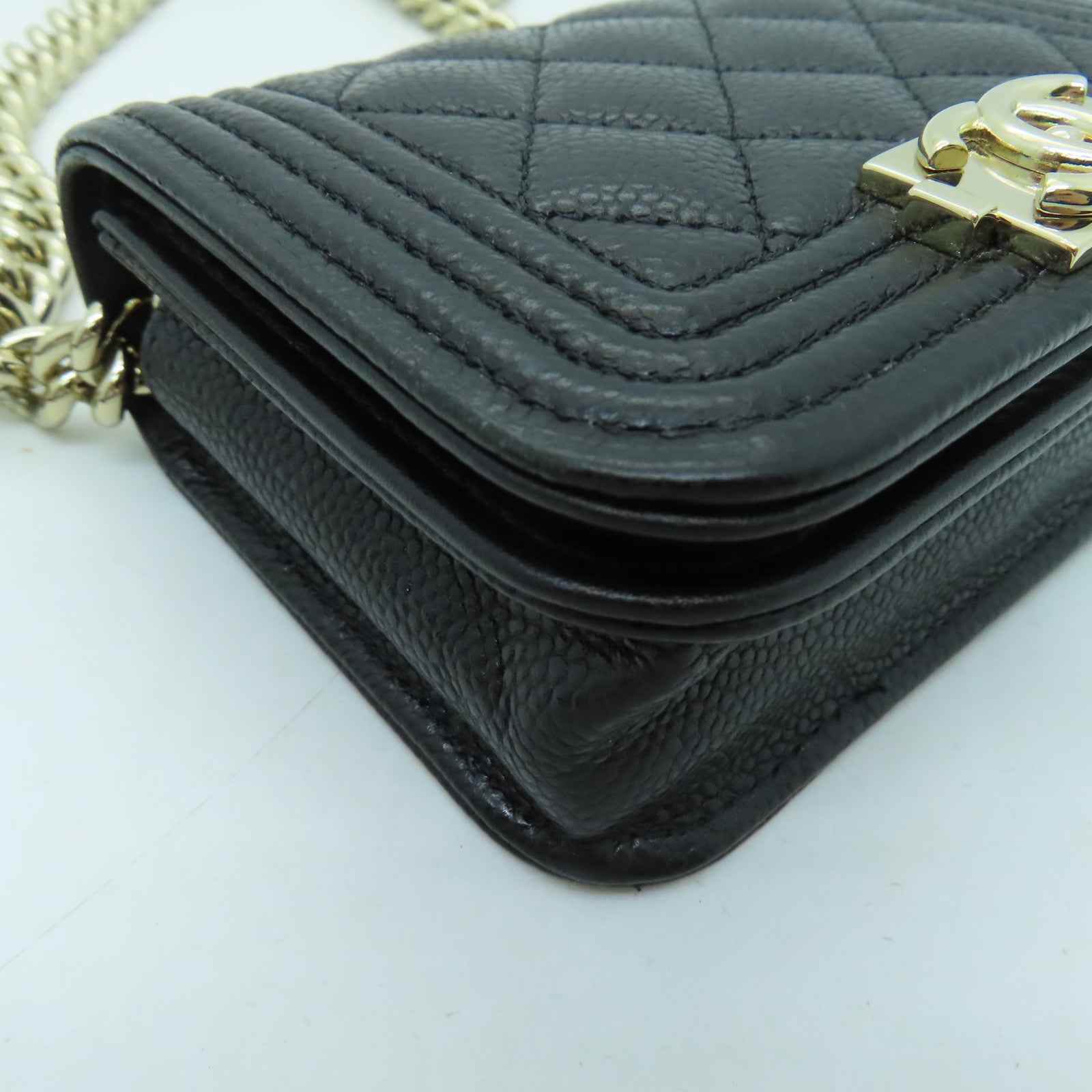 CHANEL 菱格Caviar皮革Chain Shoulder金扣鏈帶肩背袋黑色