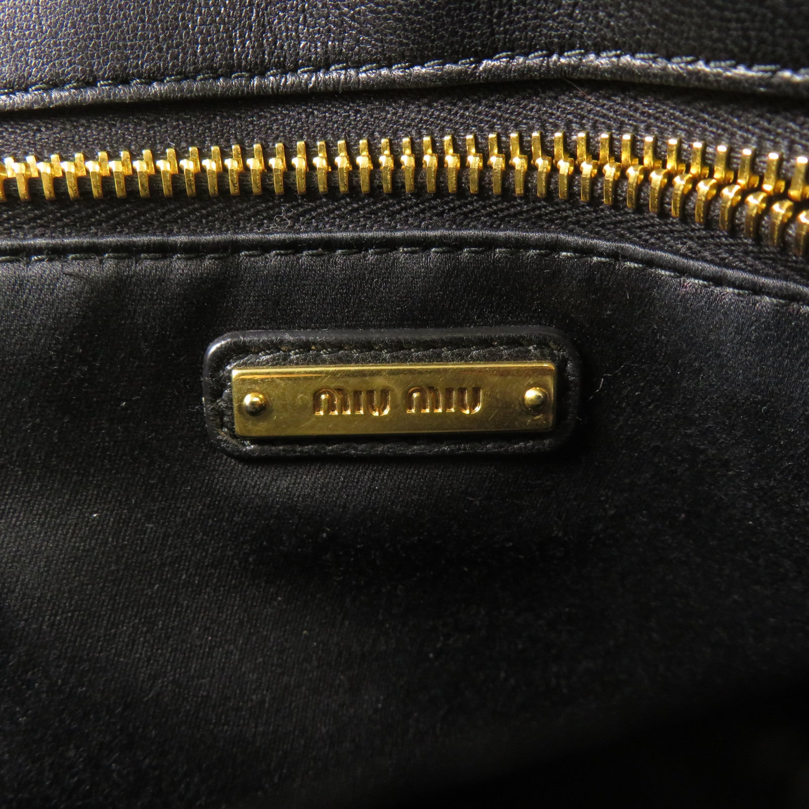 Miu Miu 羊皮皮革2 Way Shoulder金扣手挽肩背兩用袋黑色