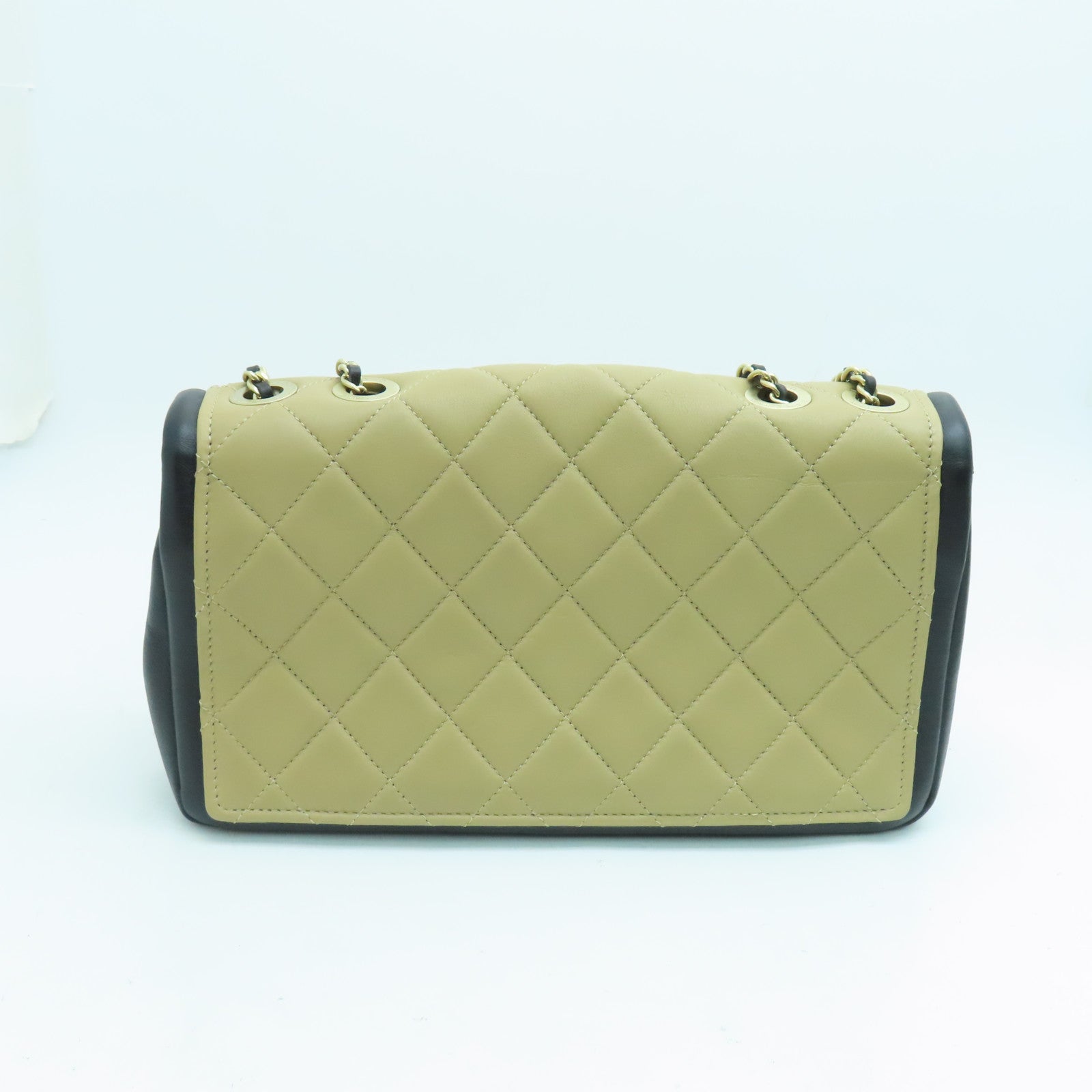 CHANEL 菱格牛皮皮革Chain Shoulder金扣链带肩背袋黑色/米色