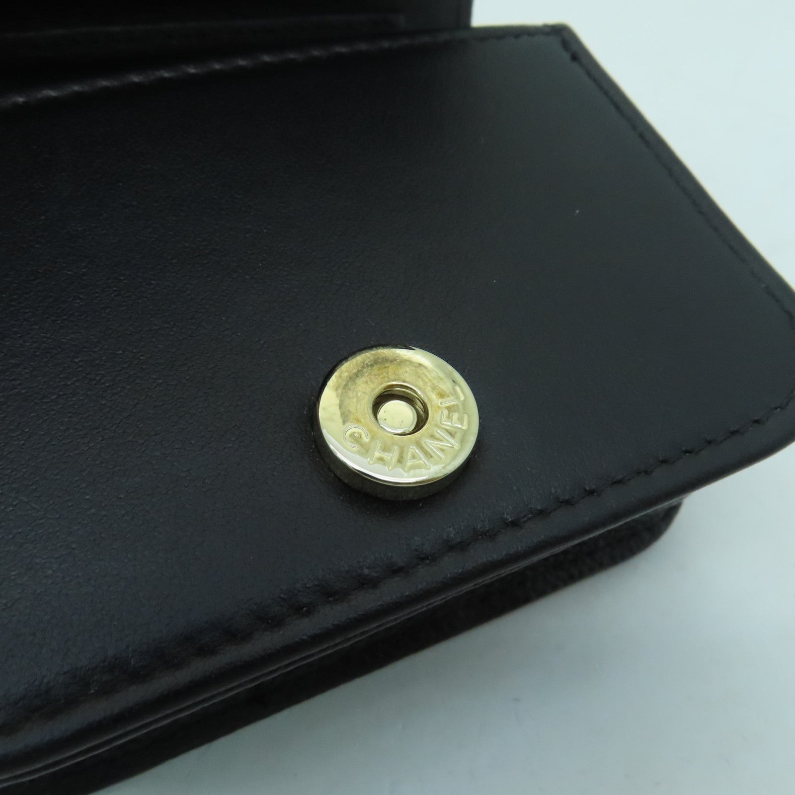 CHANEL 菱格Caviar皮革Chain Shoulder金扣鏈帶肩背袋黑色